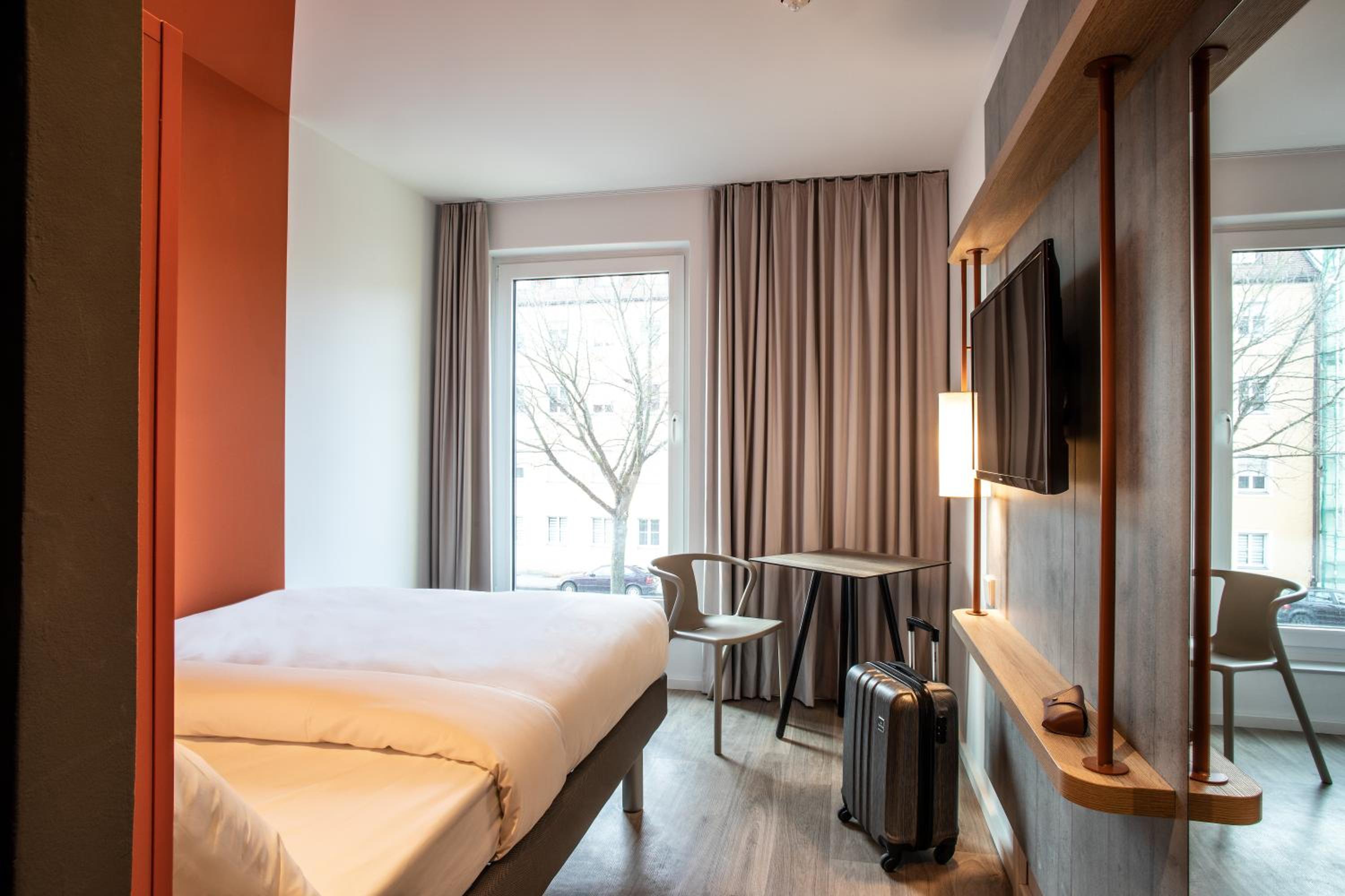 Standard Double Room - Photo 3