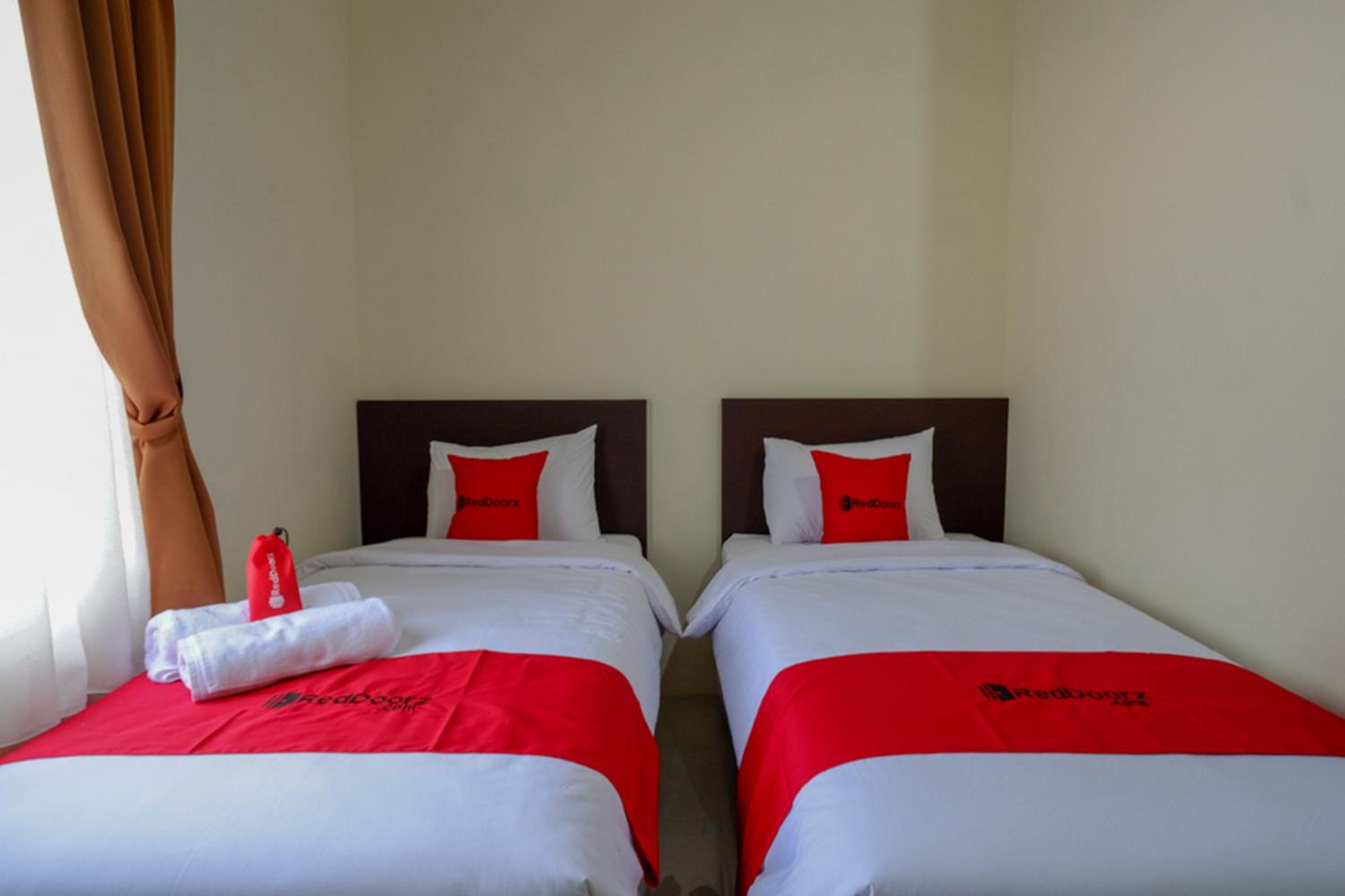 Twin Room - Photo 2