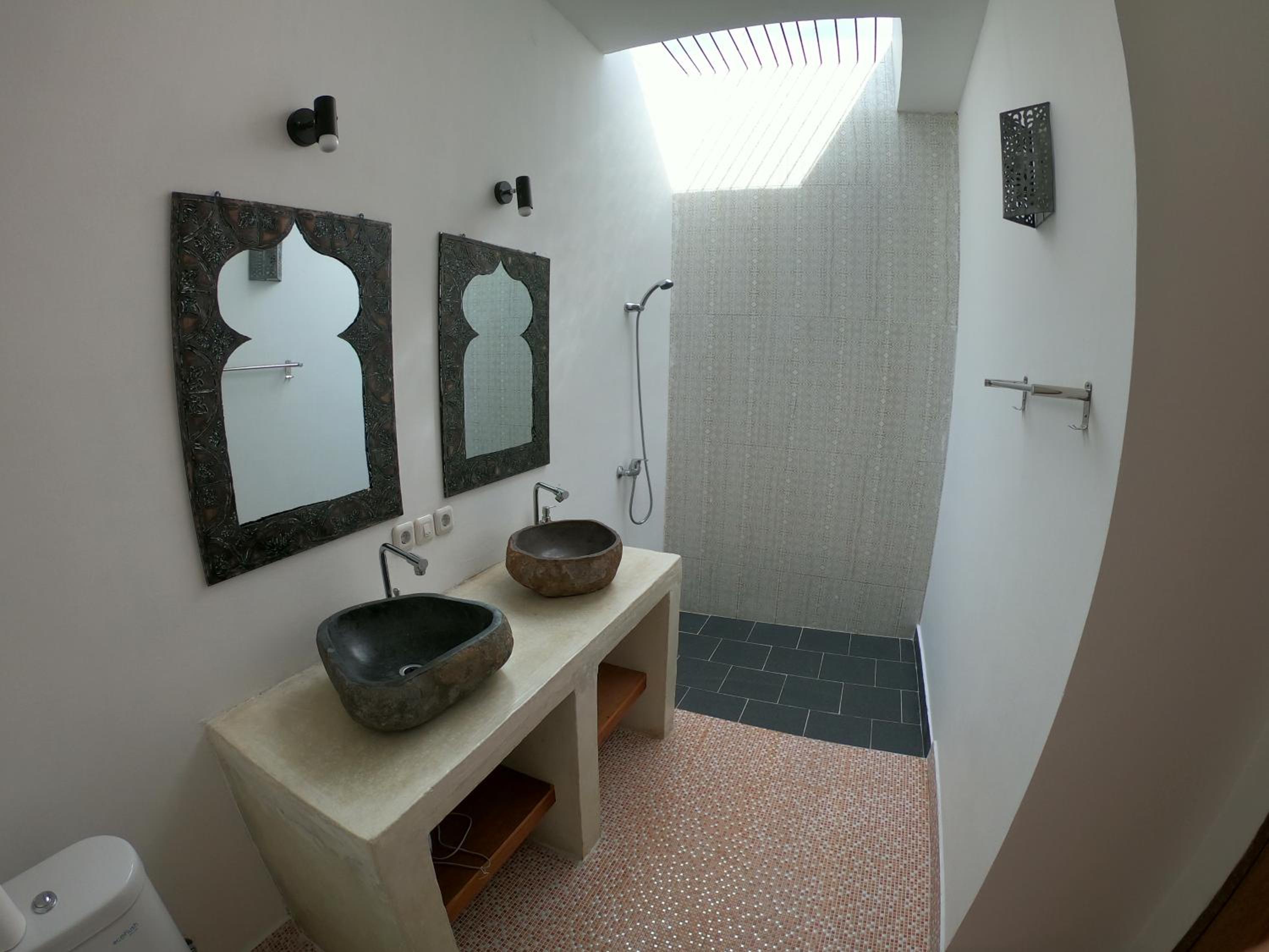 Three-Bedroom Villa - Photo 6
