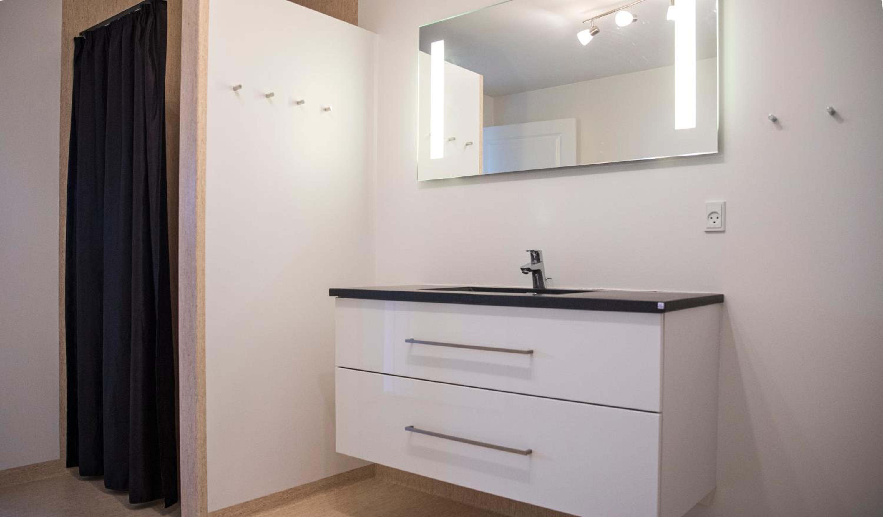 Deluxe Suite - Photo 3