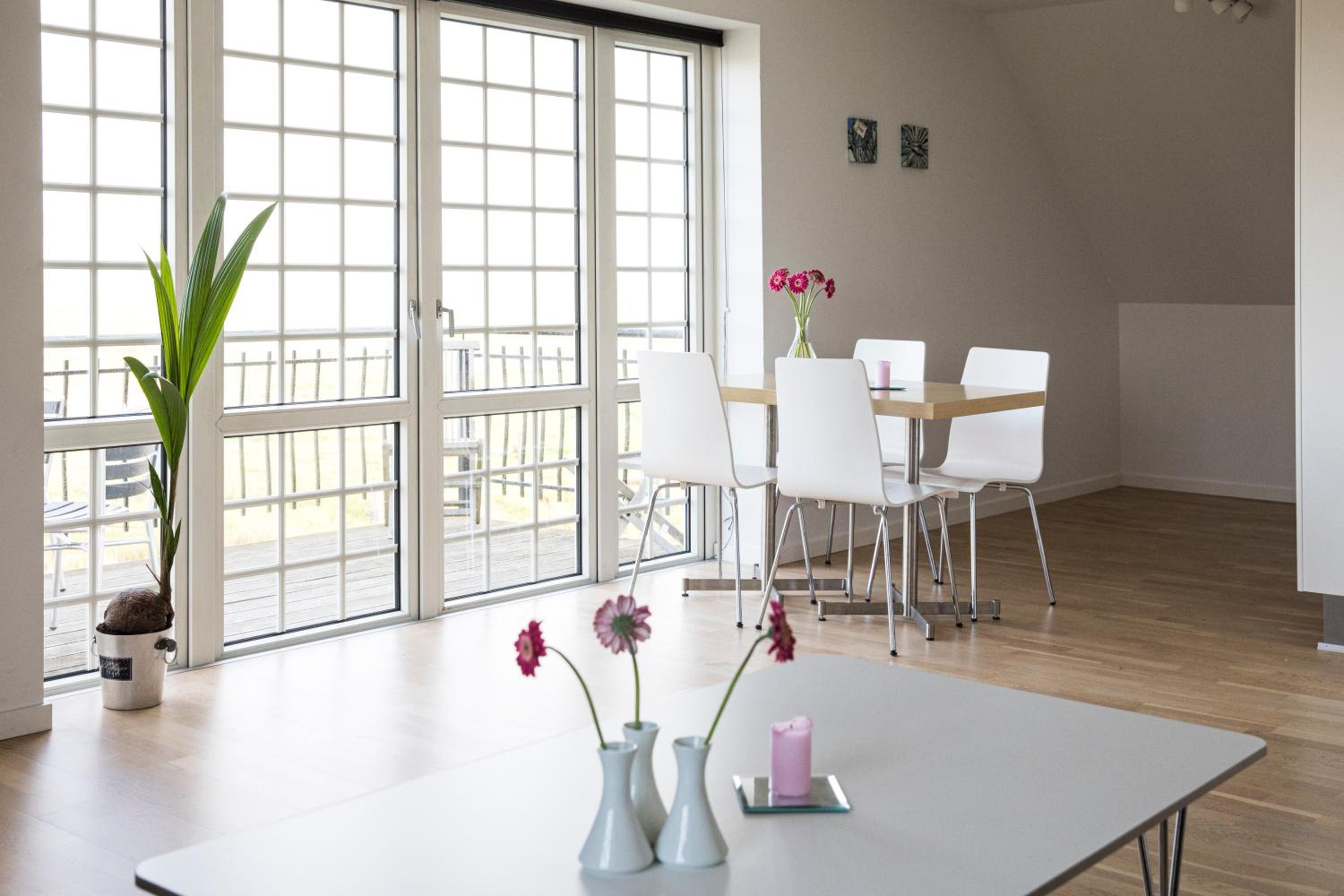 Deluxe Suite - Photo 6