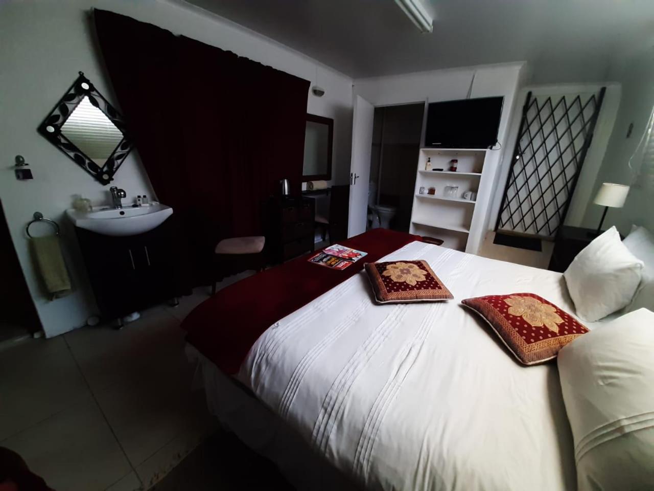 Comfort Triple Room with Shower photo 1