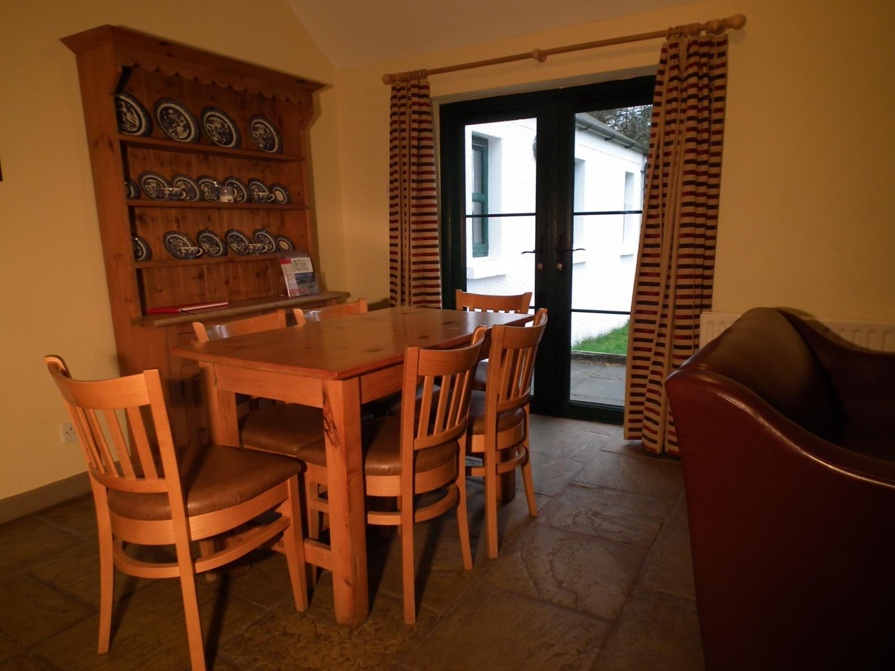 Two-Bedroom Cottage photo 2