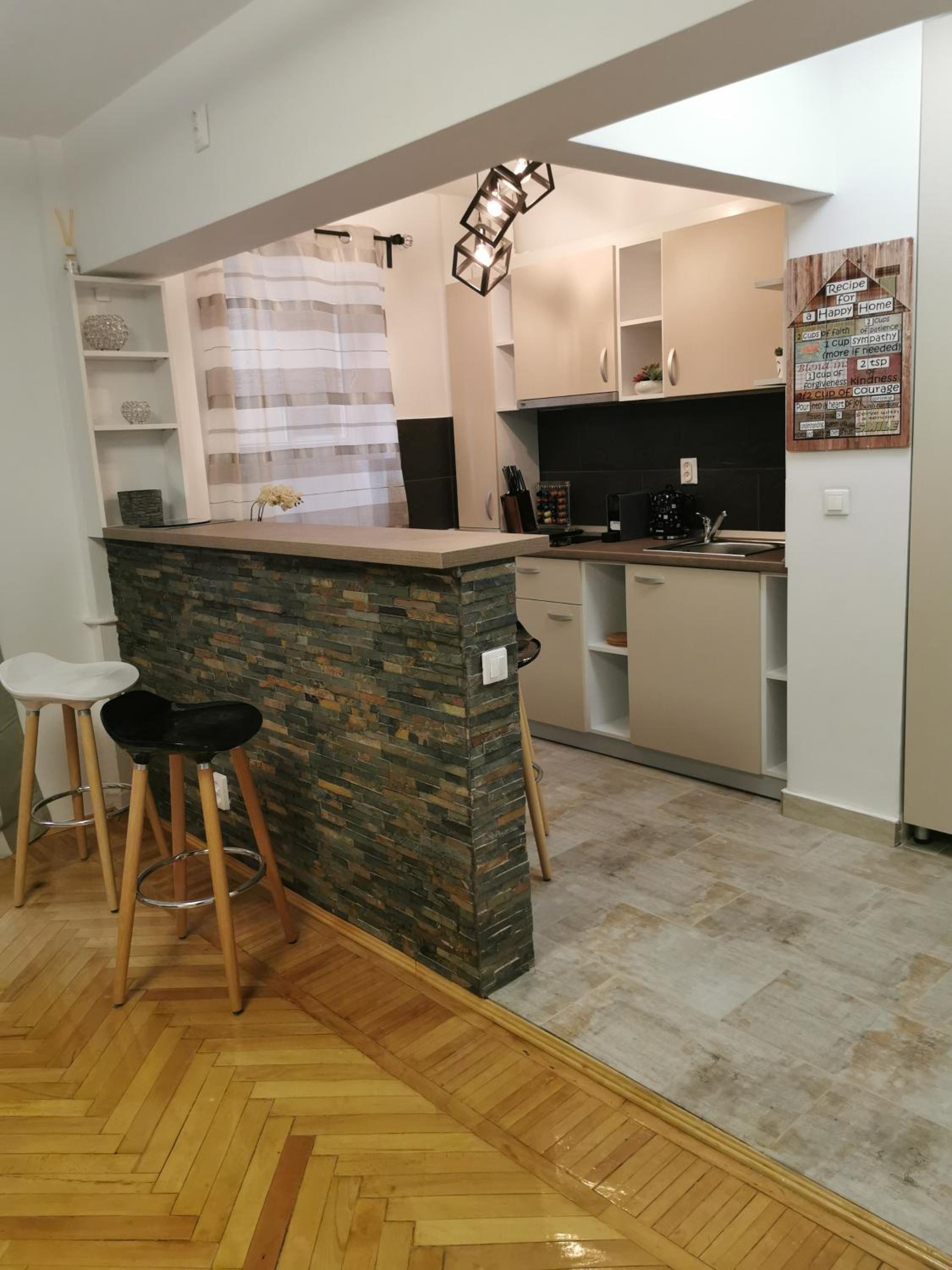 One-Bedroom Apartment - Photo 15