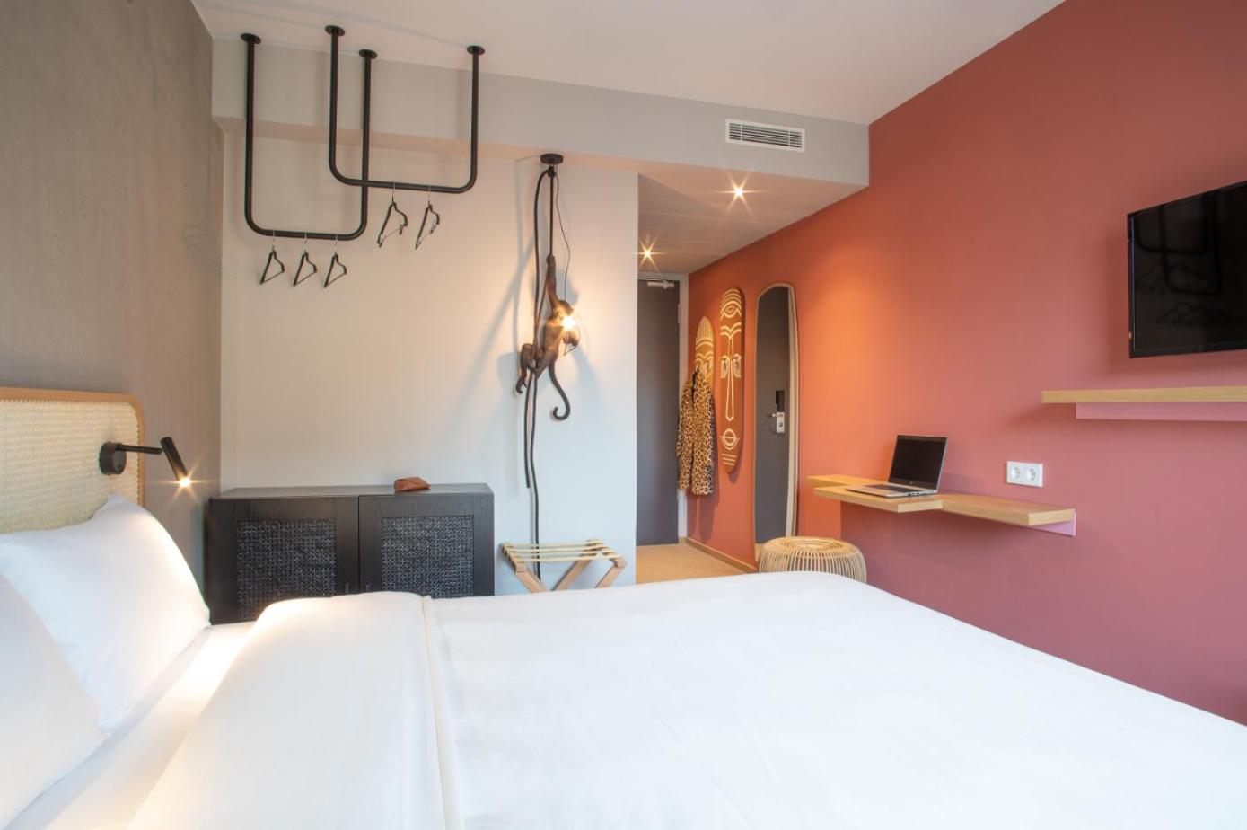 Standard Double Room - Photo 7