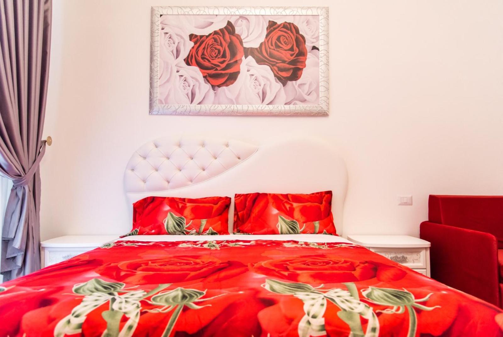 Standard Triple Room with Balcony - Photo 11