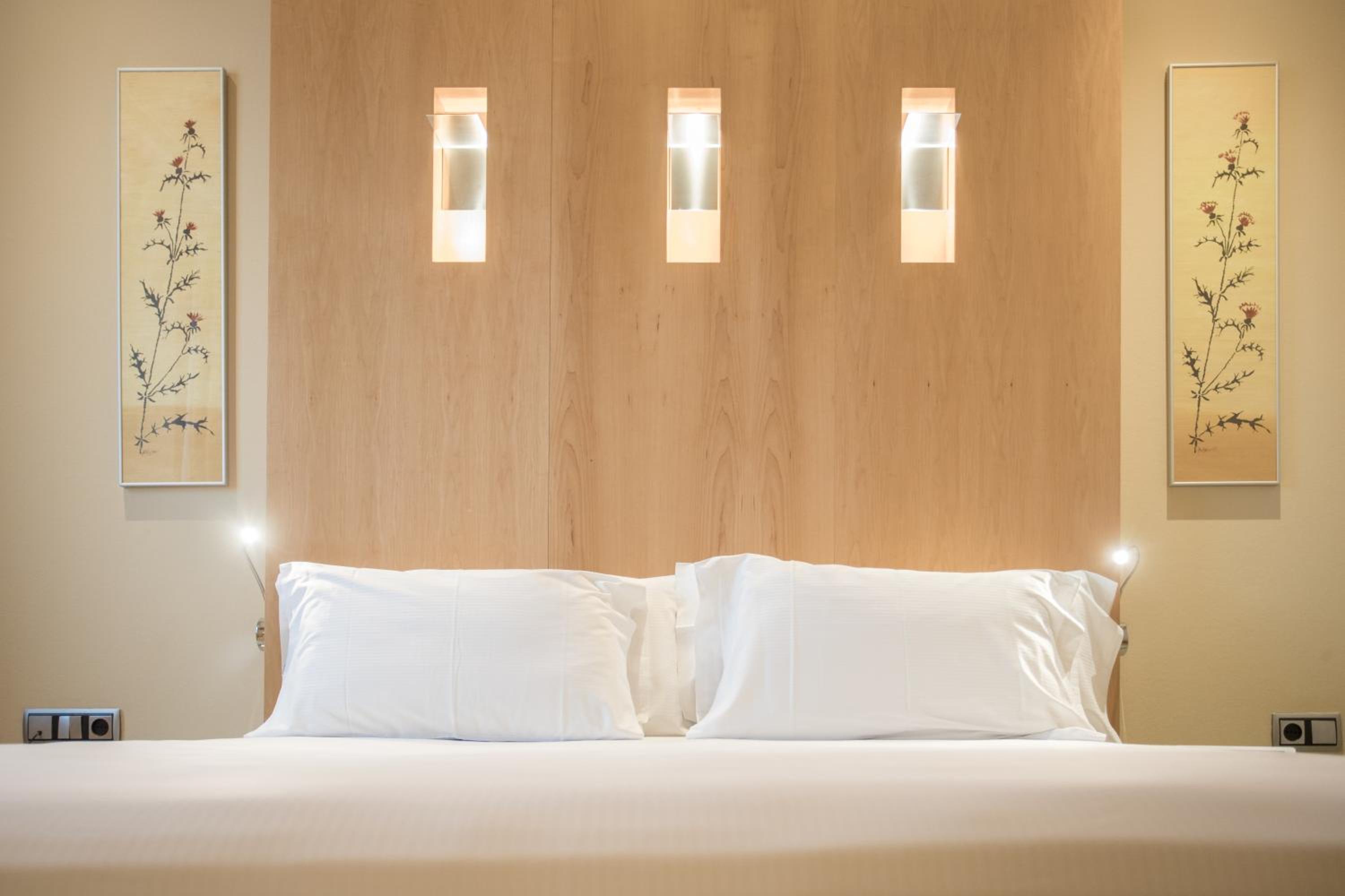 Double Room - Photo 2