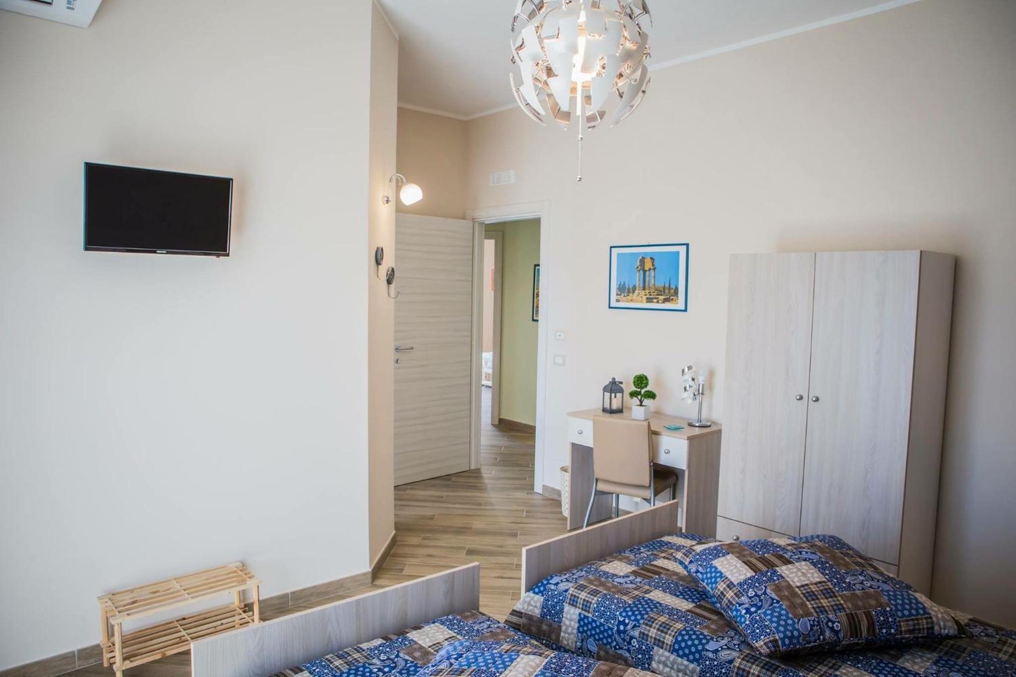 Deluxe Double or Twin Room with Sea View photo 3
