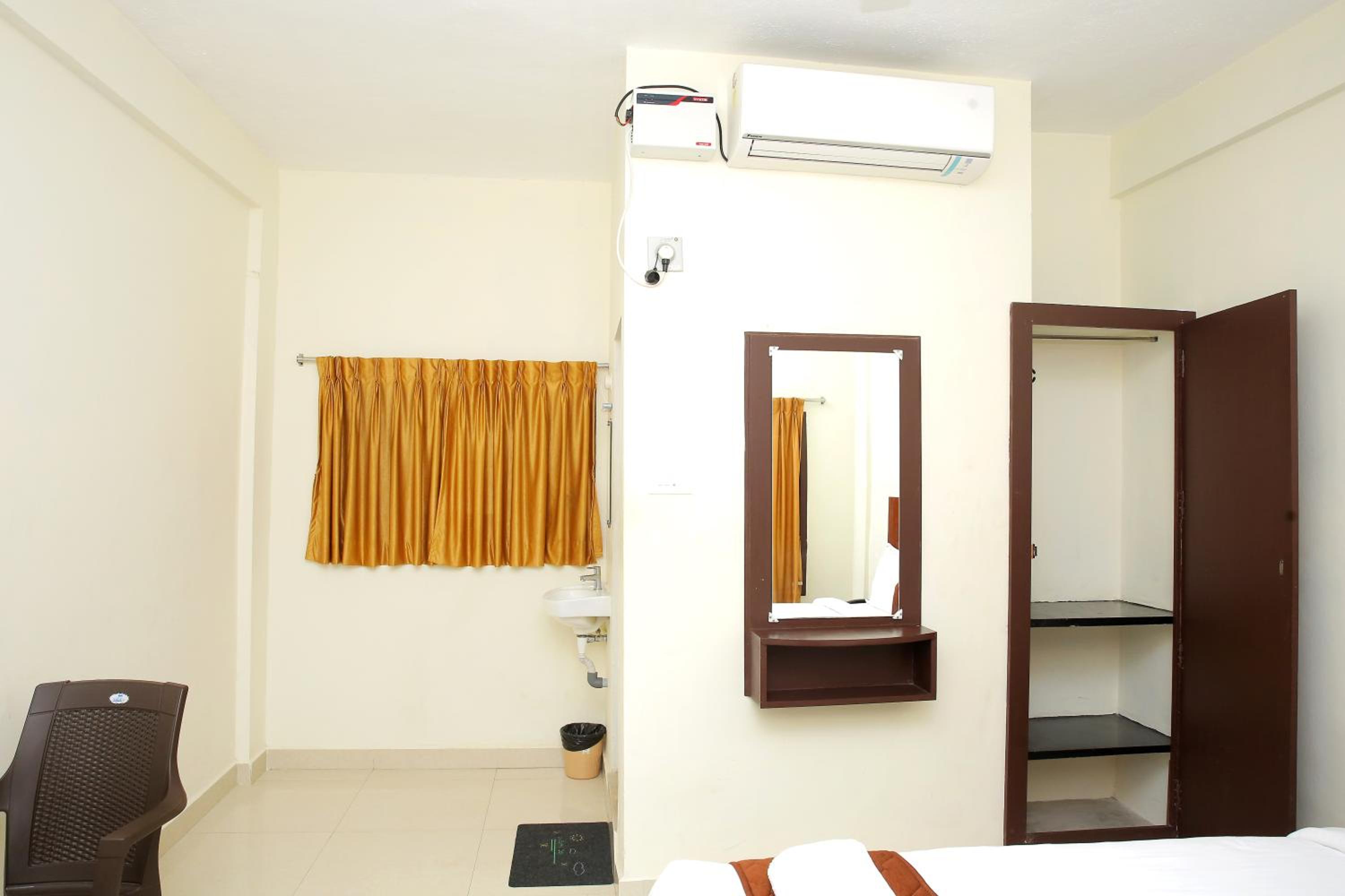 Deluxe Double Room - Photo 20