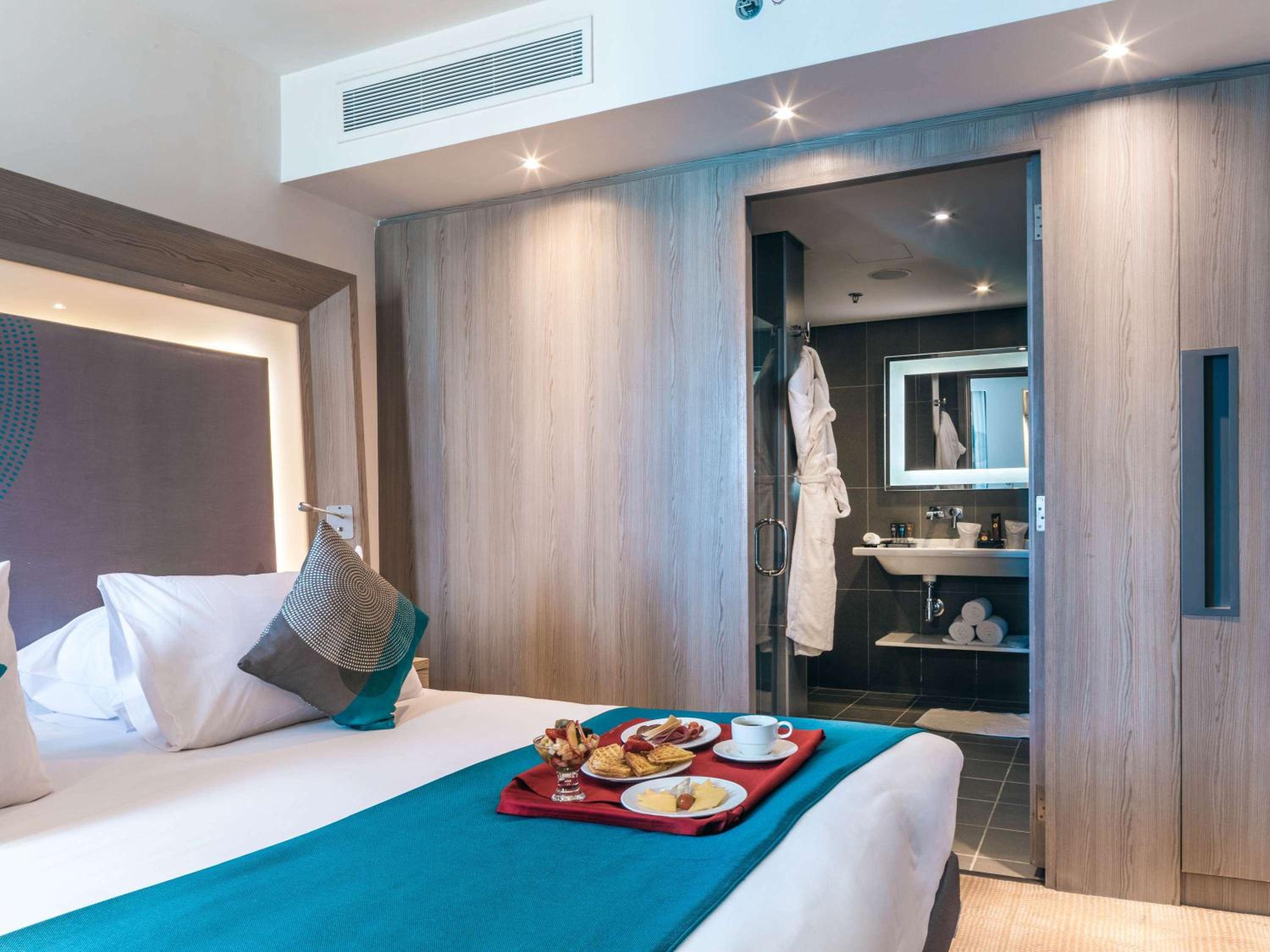 Superior King Suite