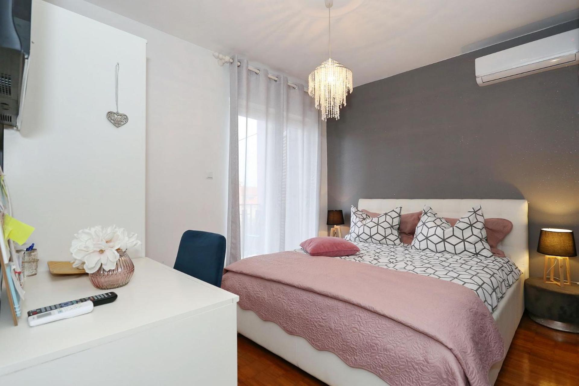 Apartment - Photo 24