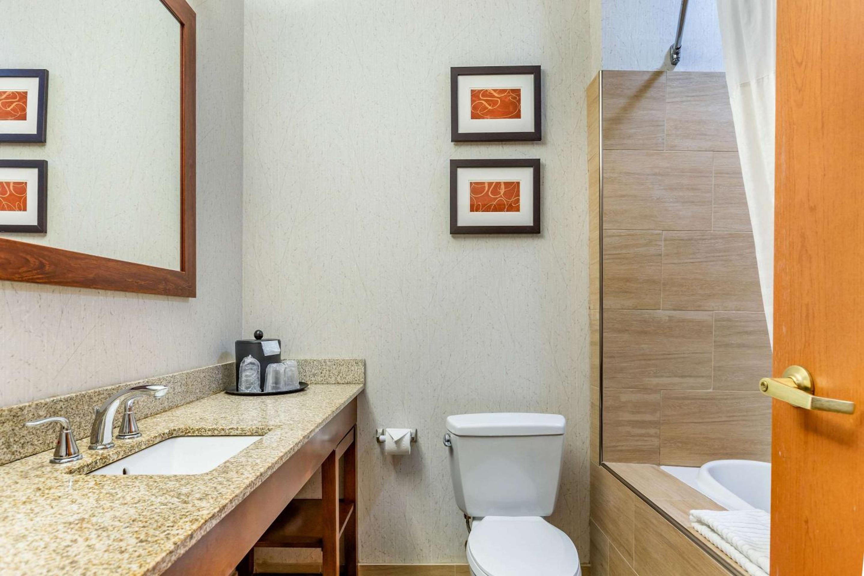 King Room with Spa Bath photo 2