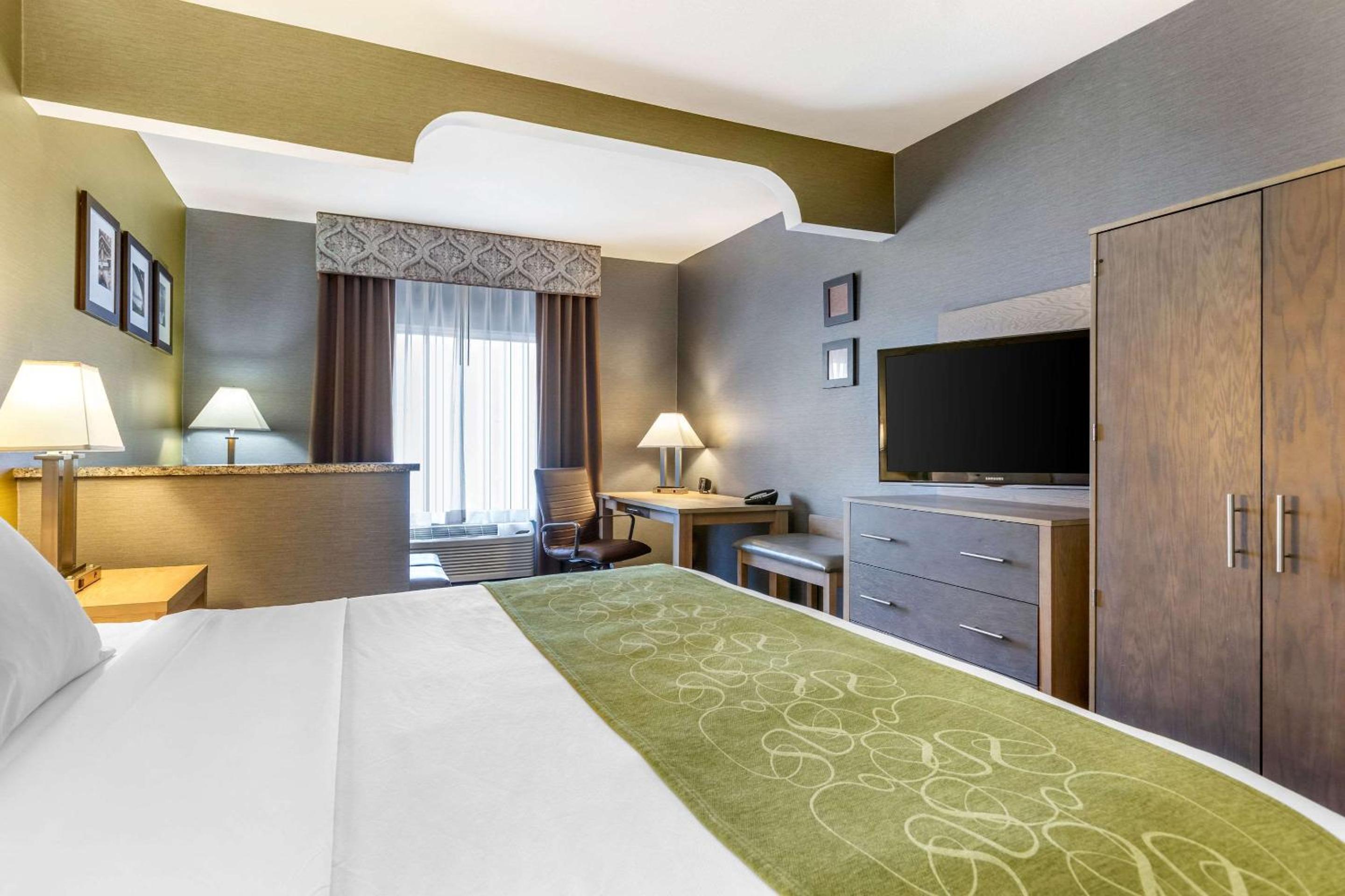King Suite - Photo 5