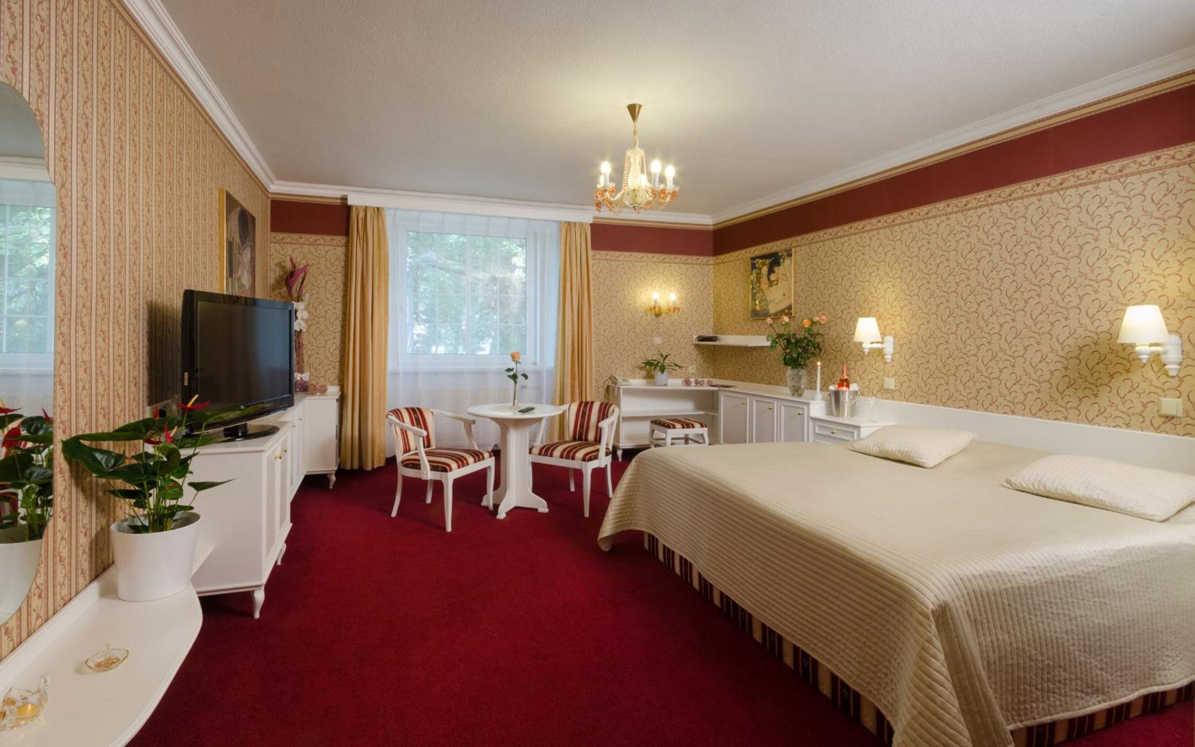 Deluxe Junior Suite photo 1