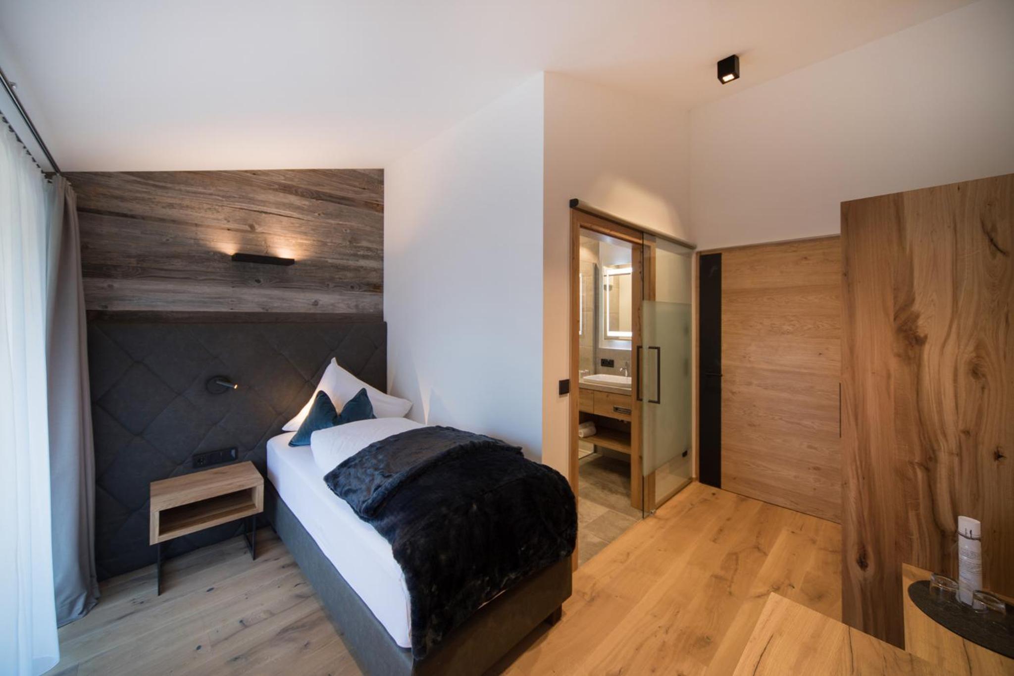 Single Room photo 2