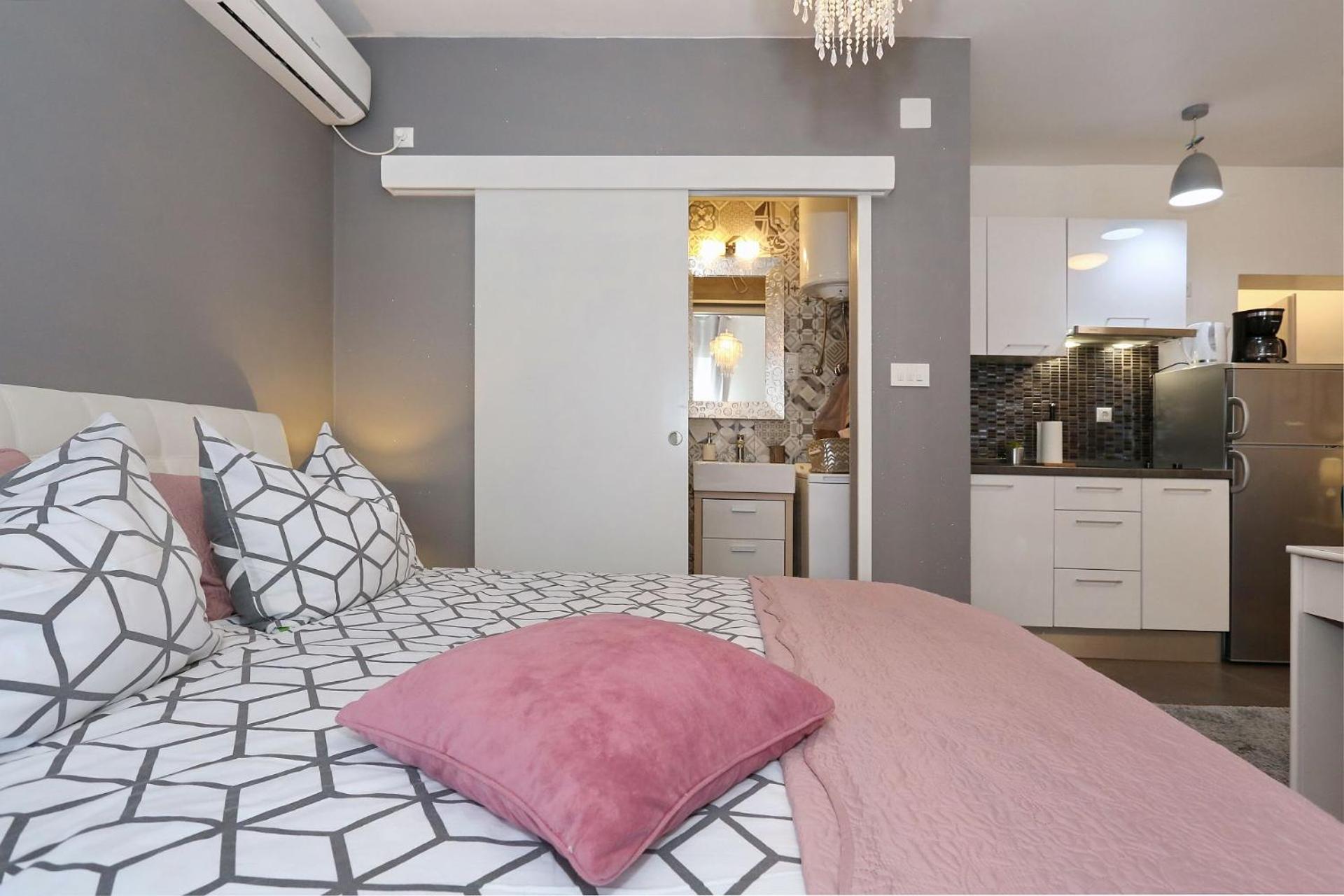 Apartment - Photo 10