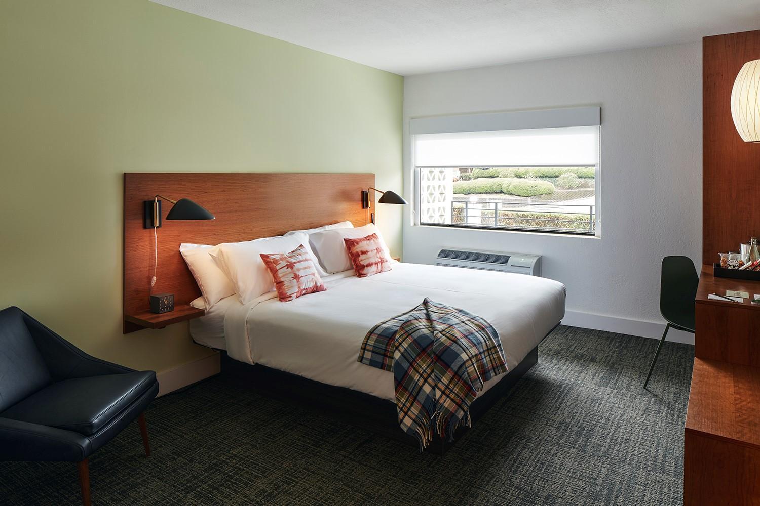 Standard King Room - Photo 1