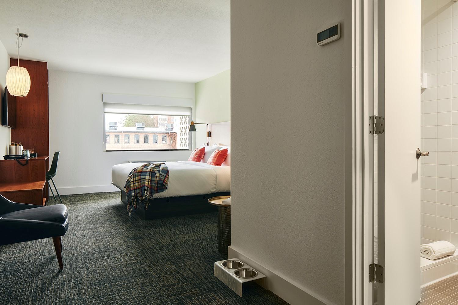 Deluxe King Room