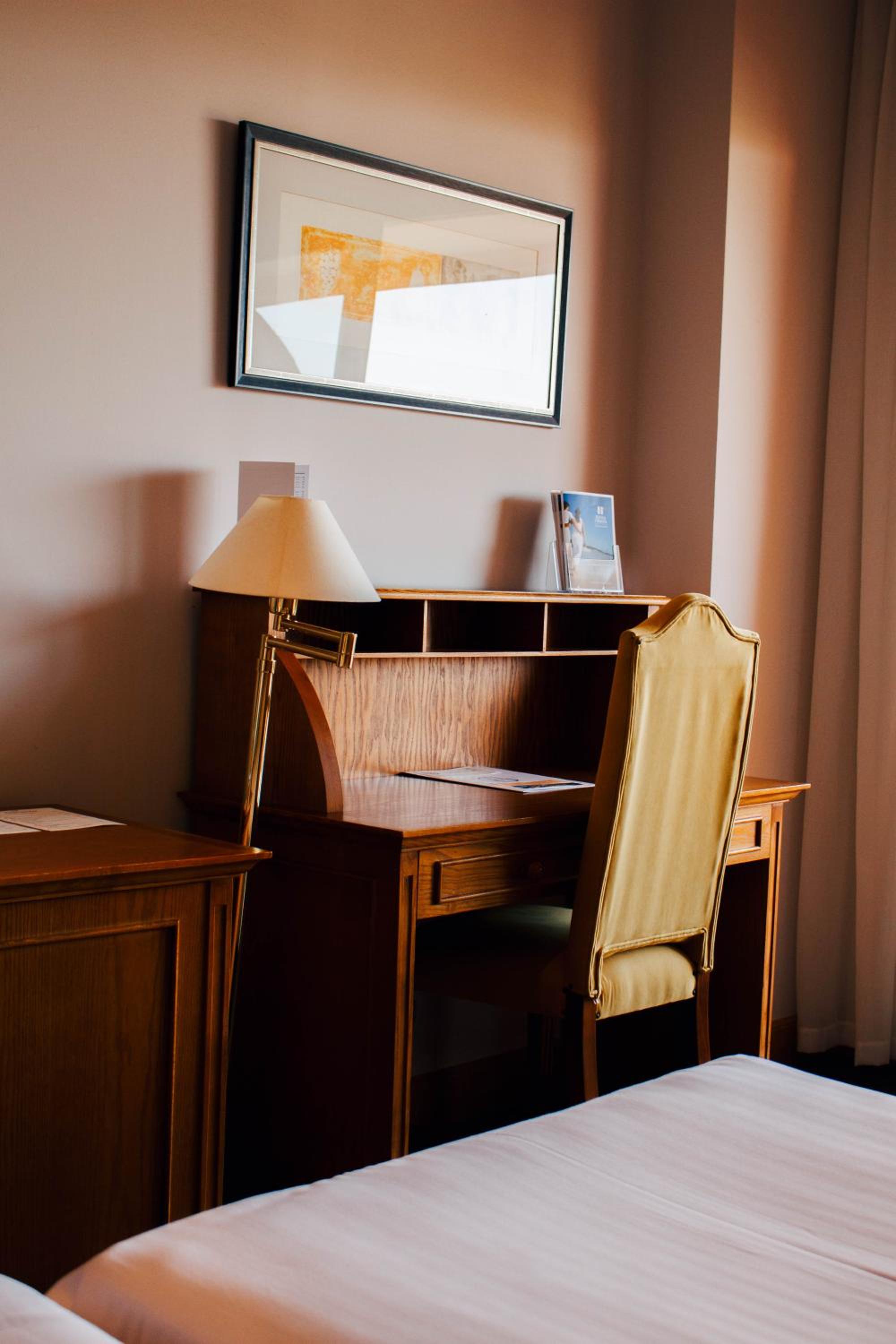 Double or Twin Room (2 Adults + 1 Child)