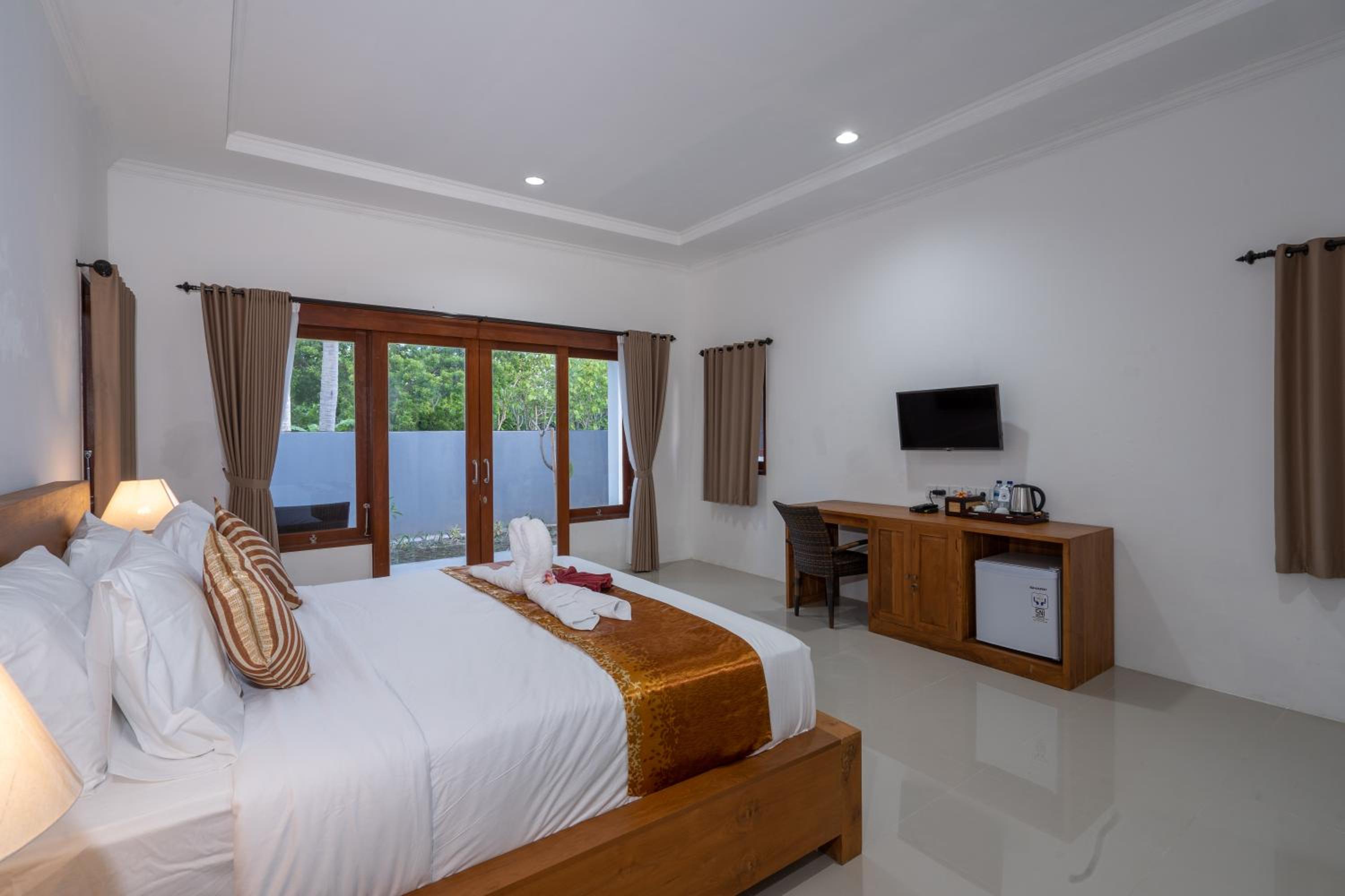 Deluxe Double Room - Photo 9