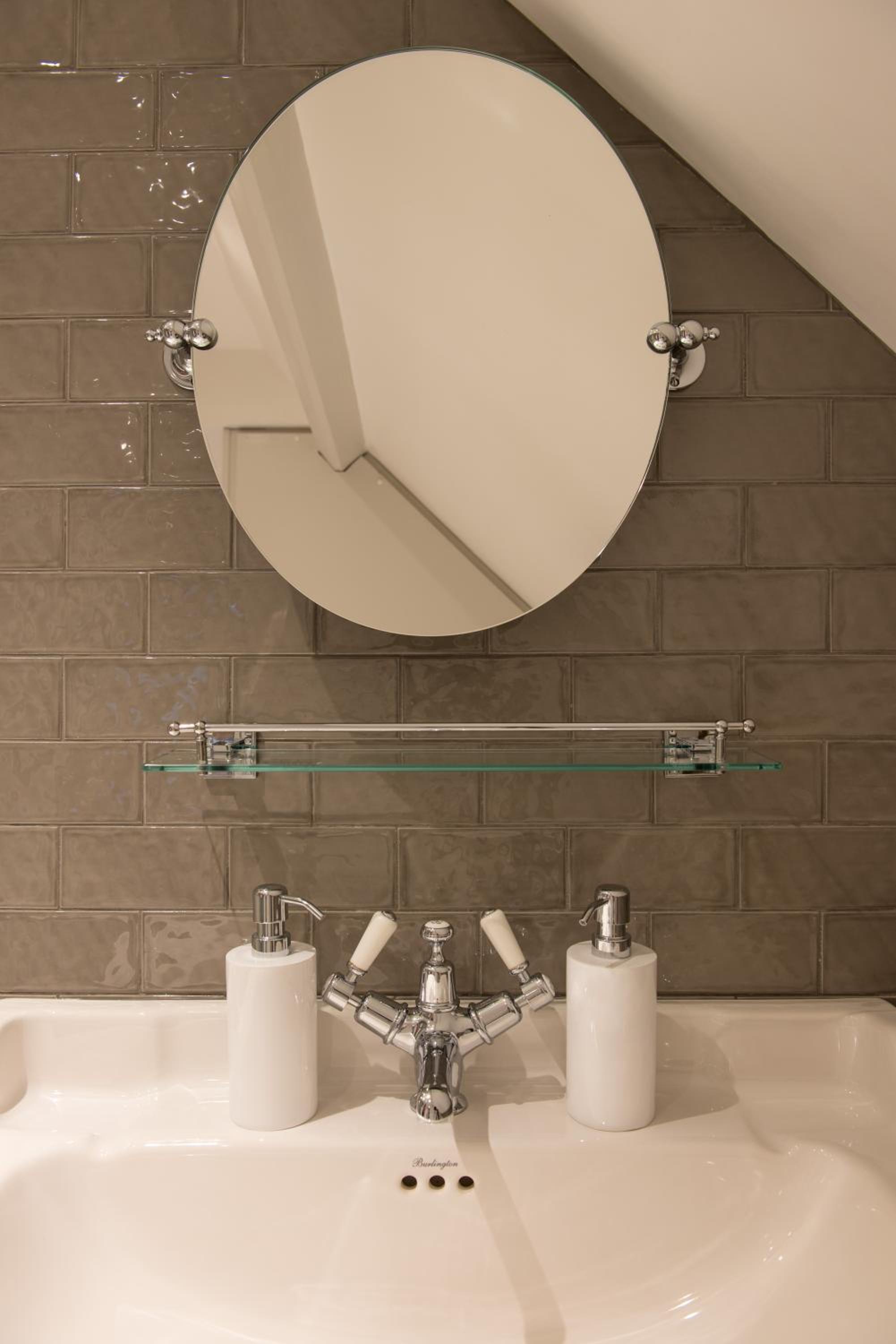 King Suite - Photo 11