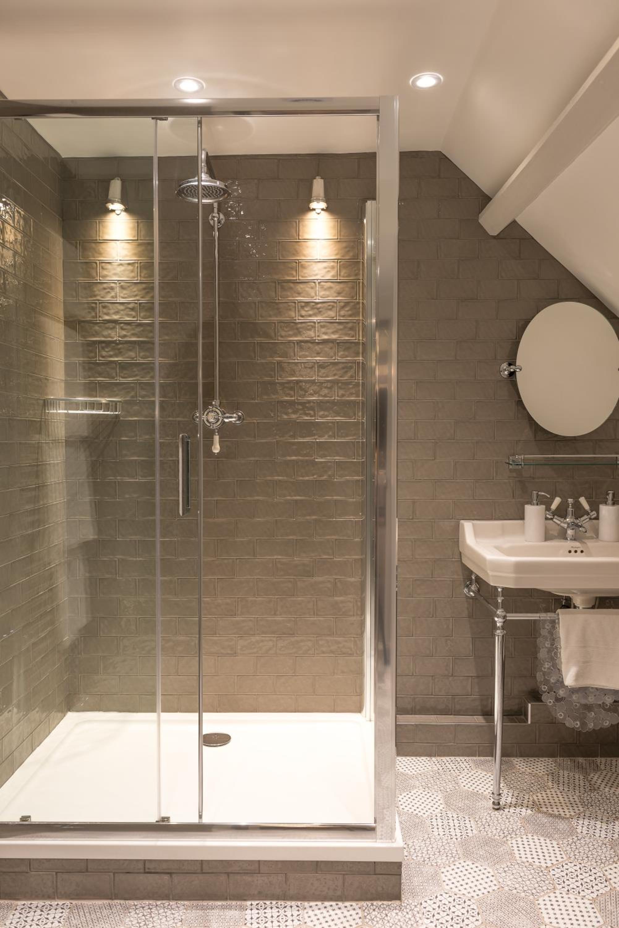 King Suite - Photo 12