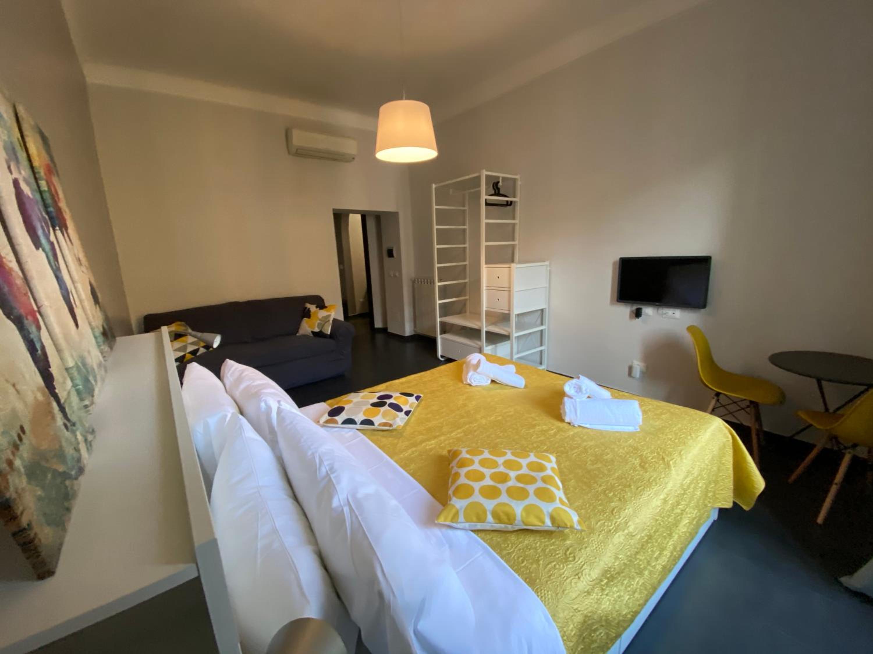 Quadruple Room with Private Bathroom