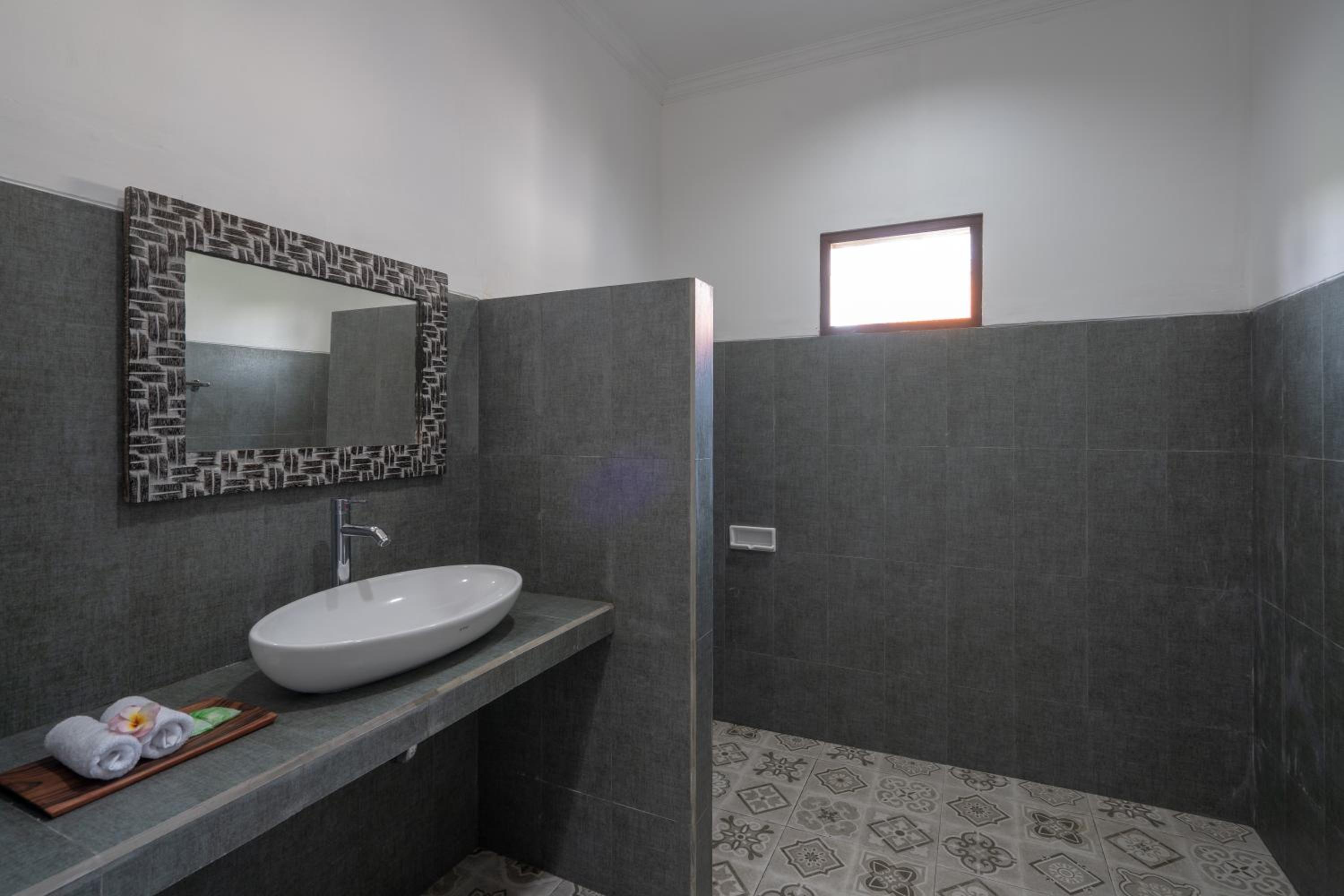 Deluxe Triple Room - Photo 7