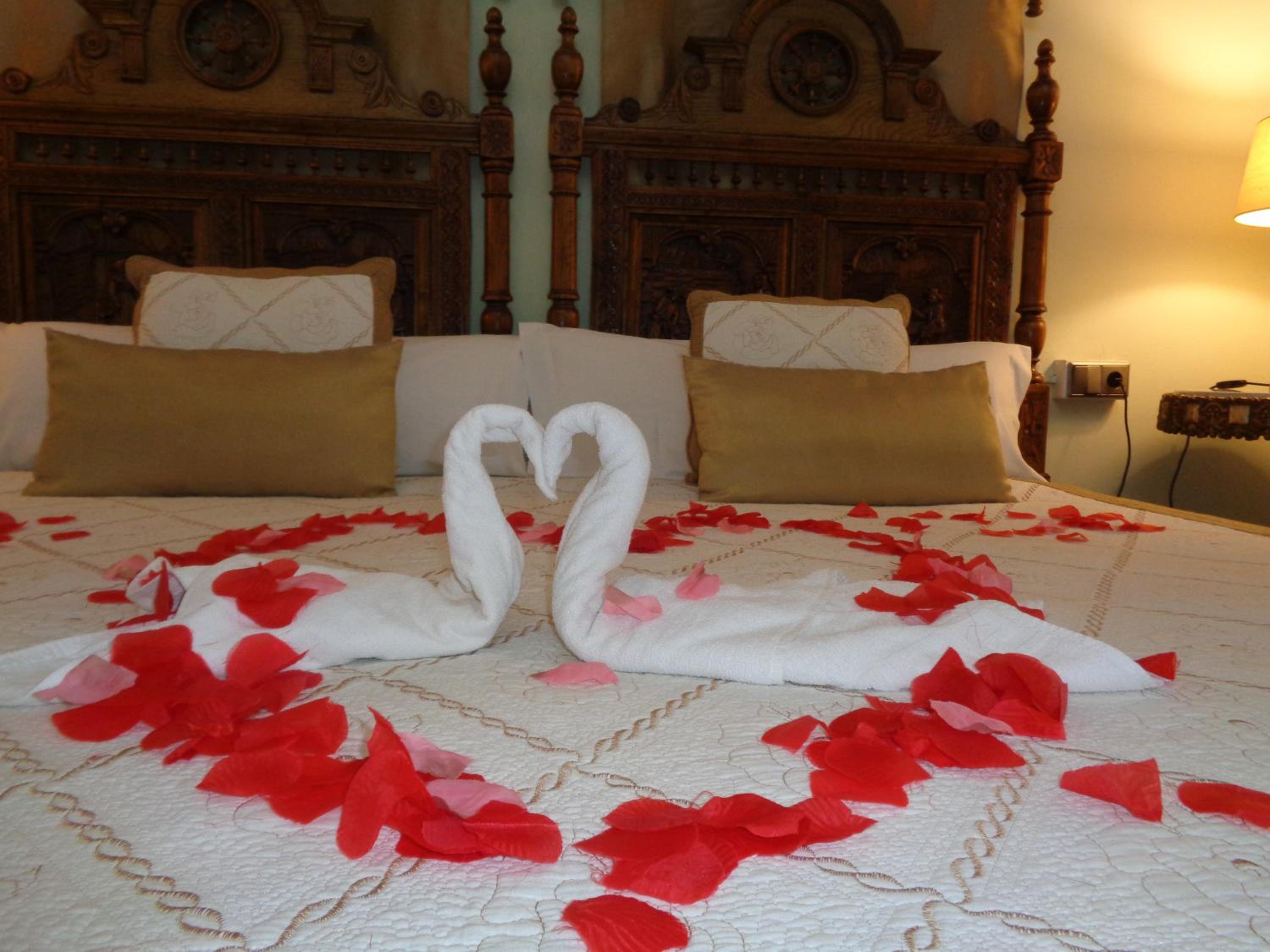 Deluxe Double Room - Photo 17