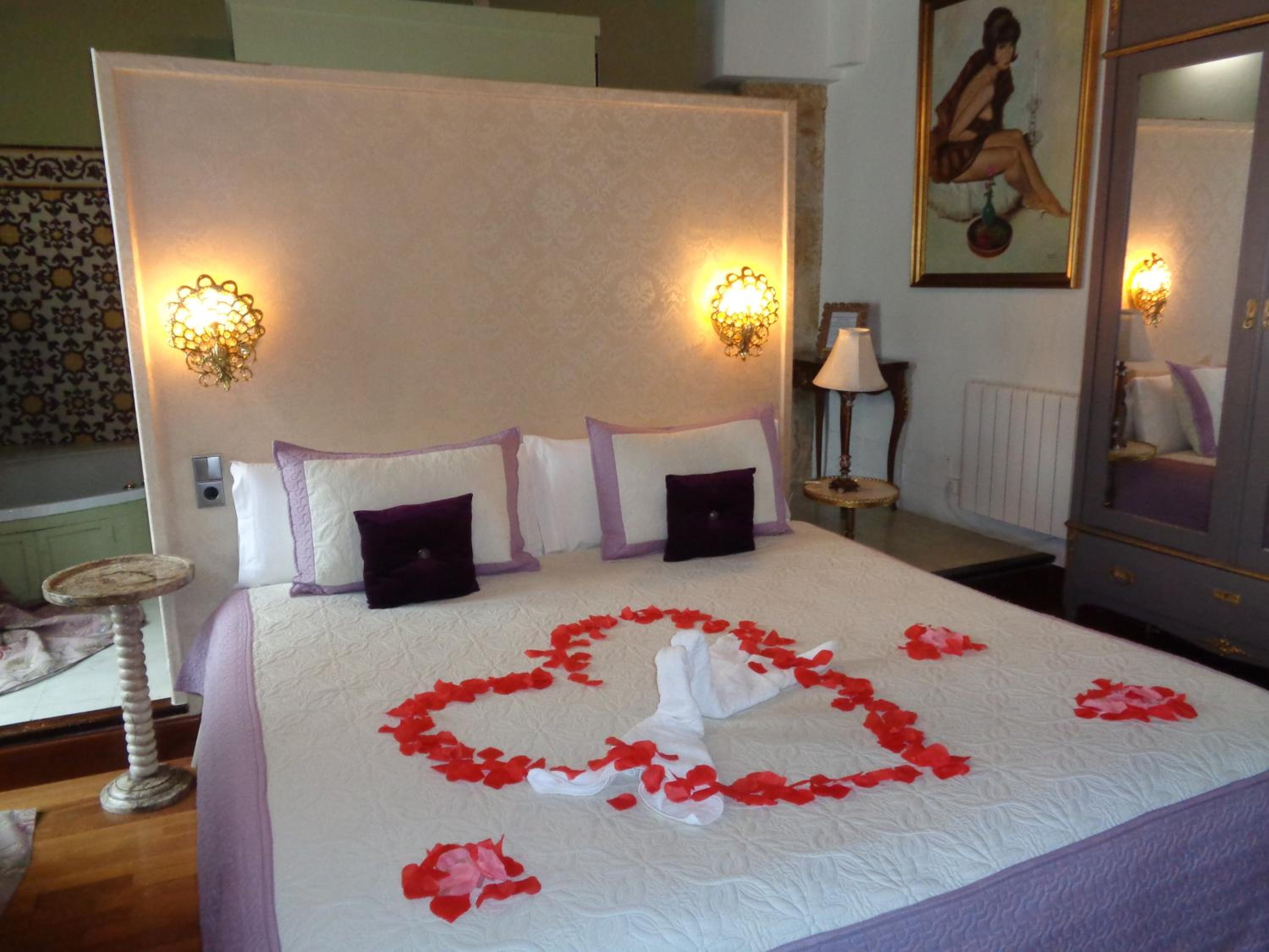Deluxe Double or Twin Room - Photo 2