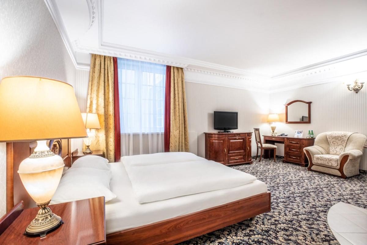 Deluxe King Room photo 1