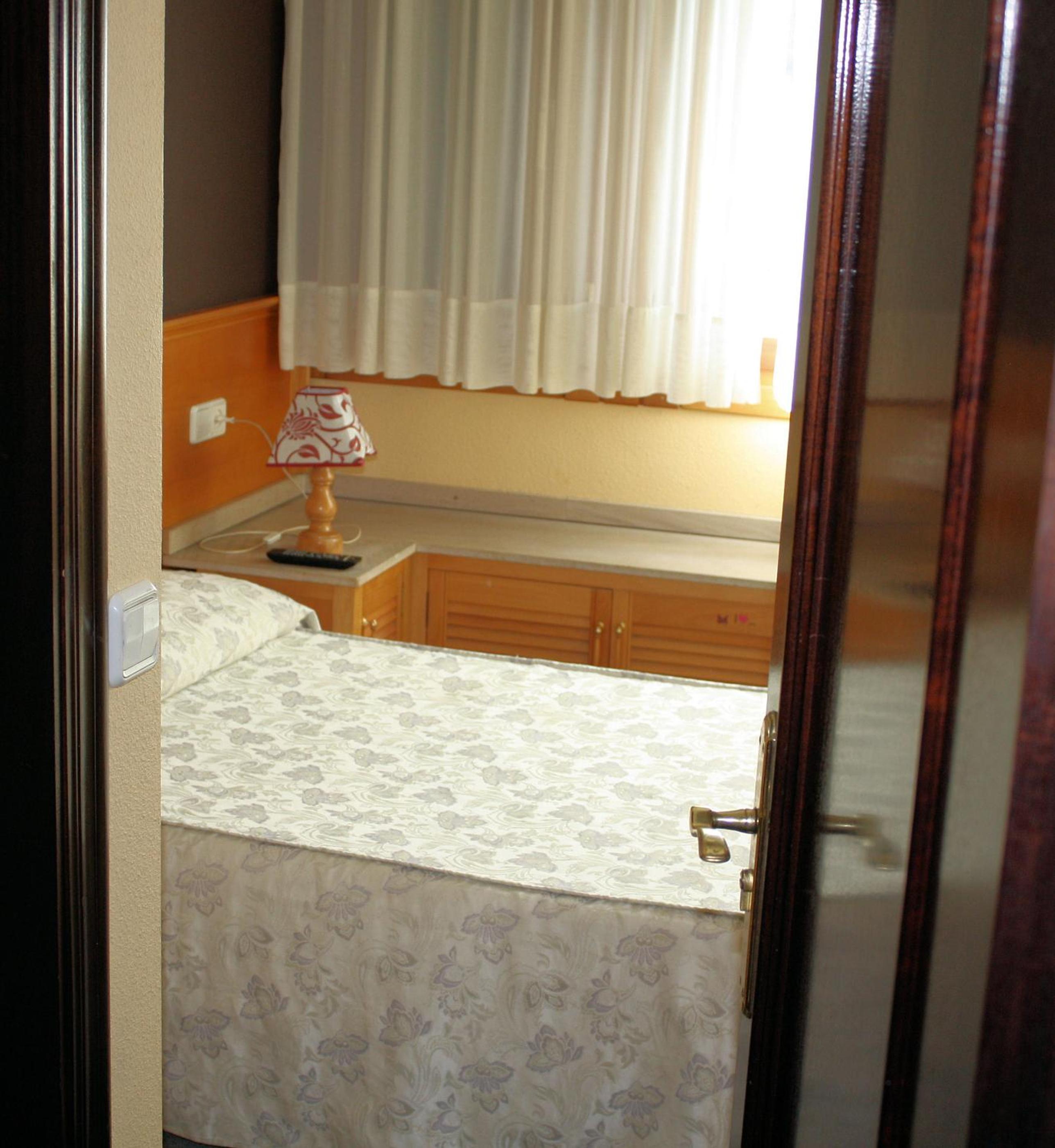 Double Room with Extra Bed - Photo 1