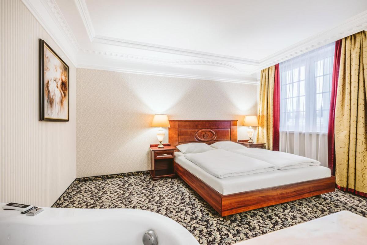 Deluxe King Room photo 3