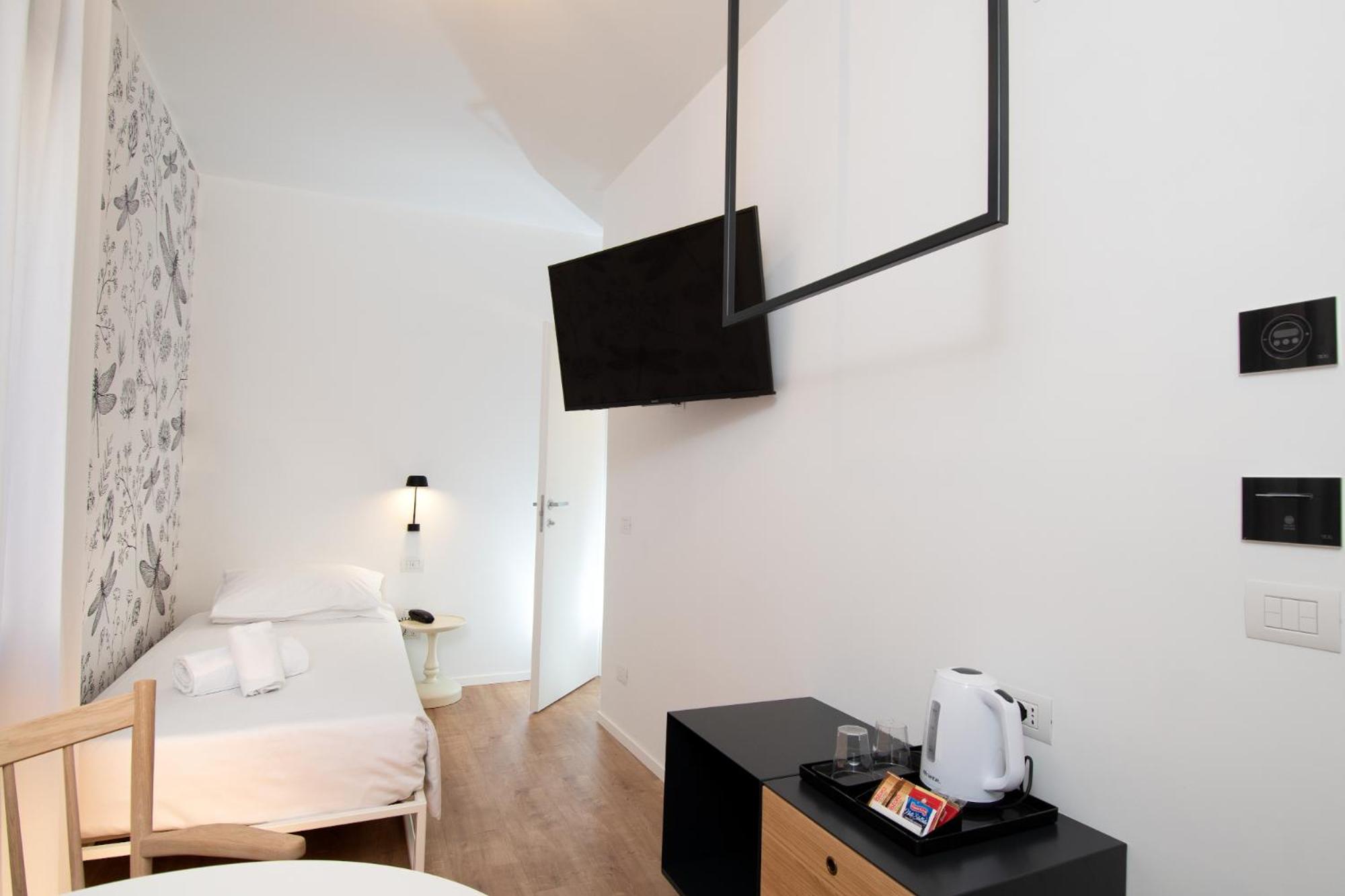 Single Room photo 2