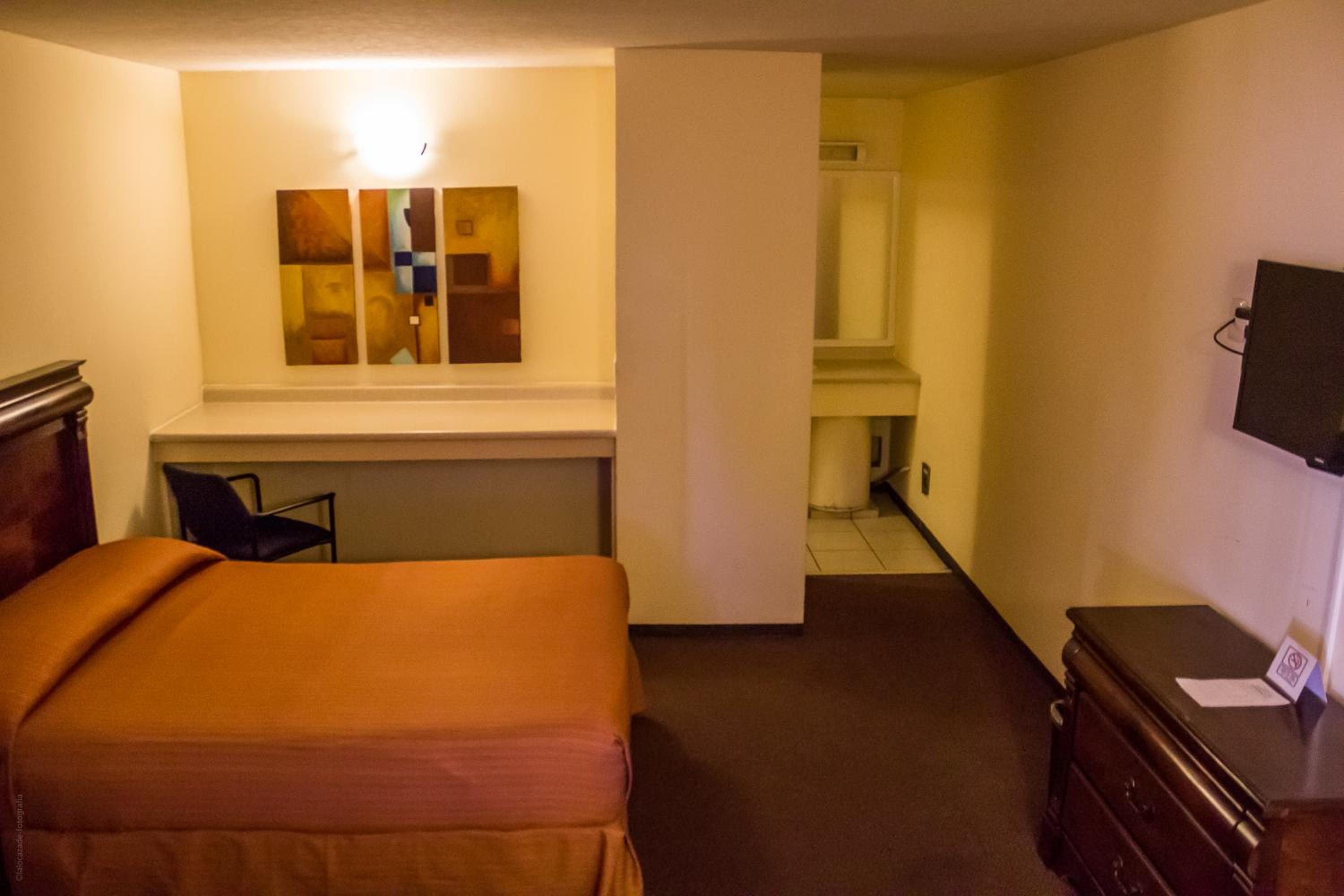 Double Room with Two Double Beds - Photo 7