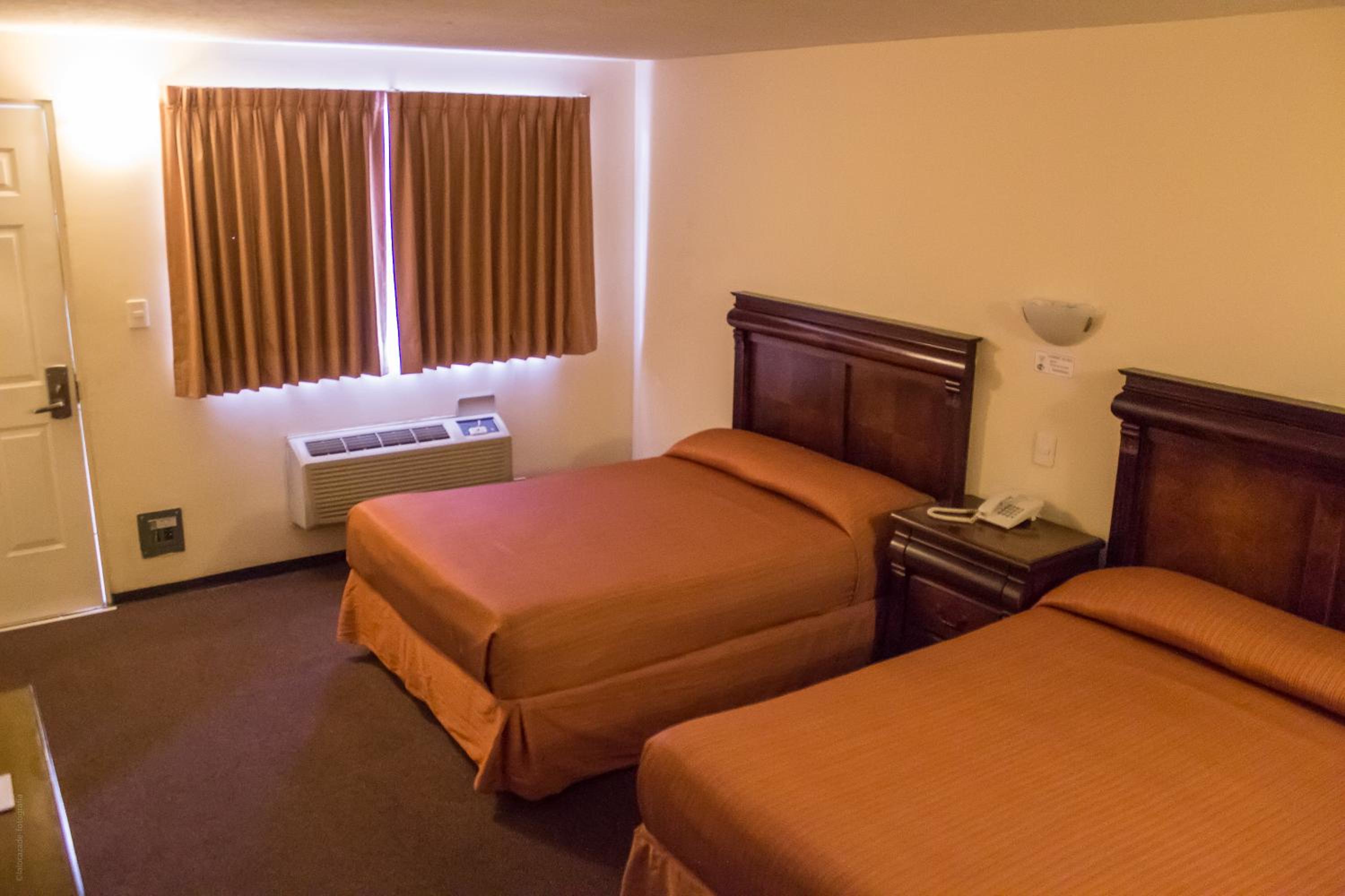Double Room with Two Double Beds - Photo 1
