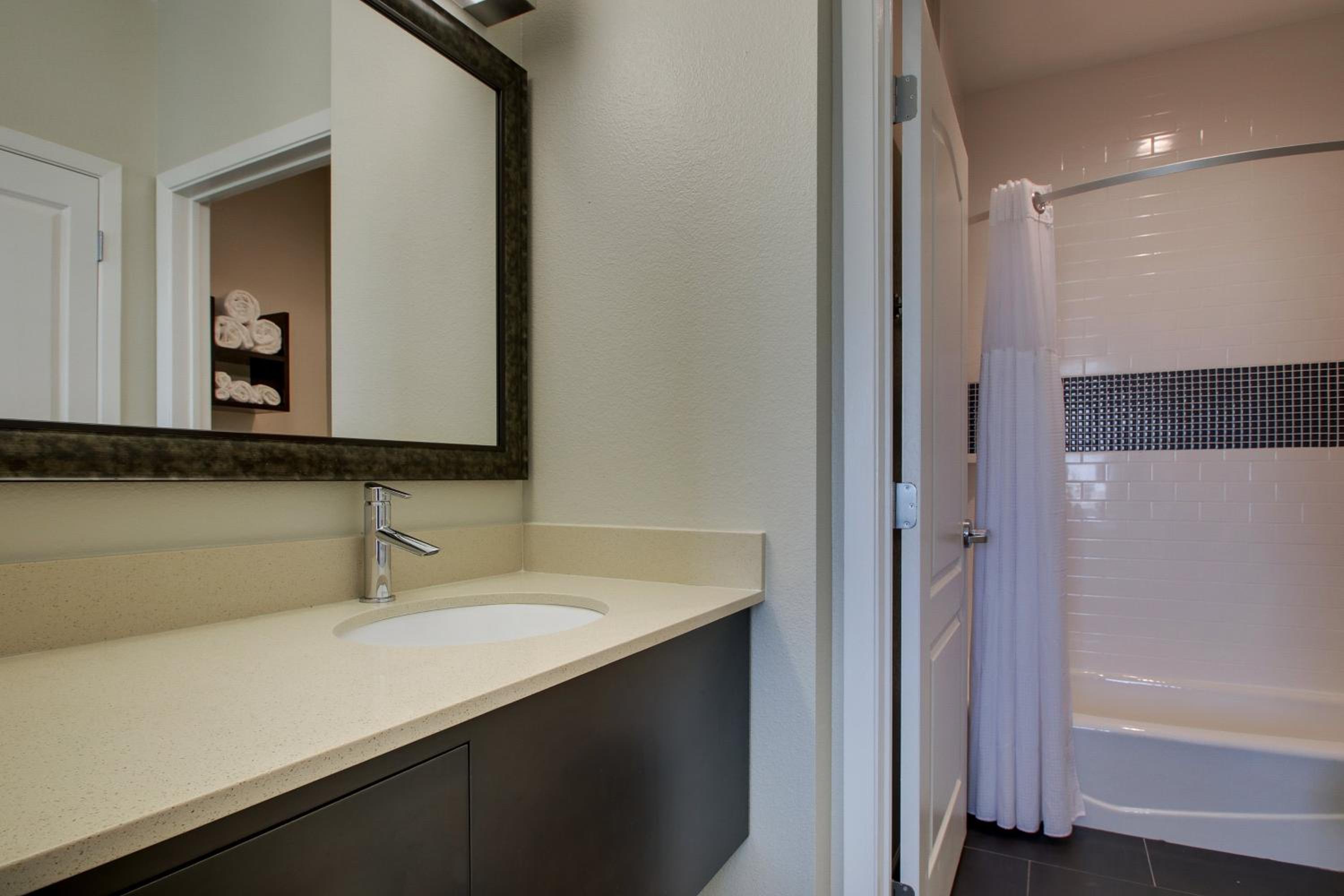 King Studio Suite - Hearing Accessible/Non-Smoking photo 1