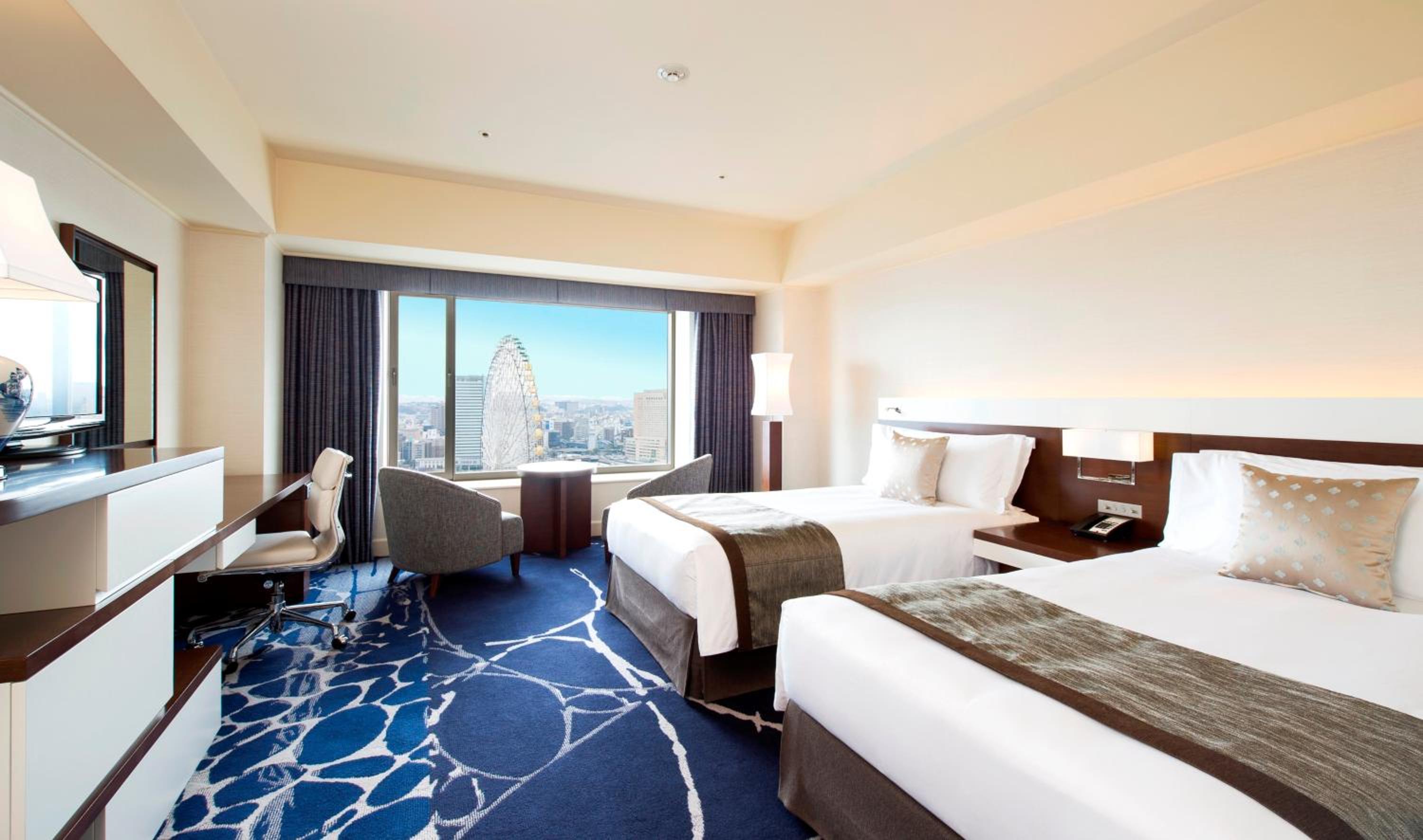 2 Single Premium City View High Floor