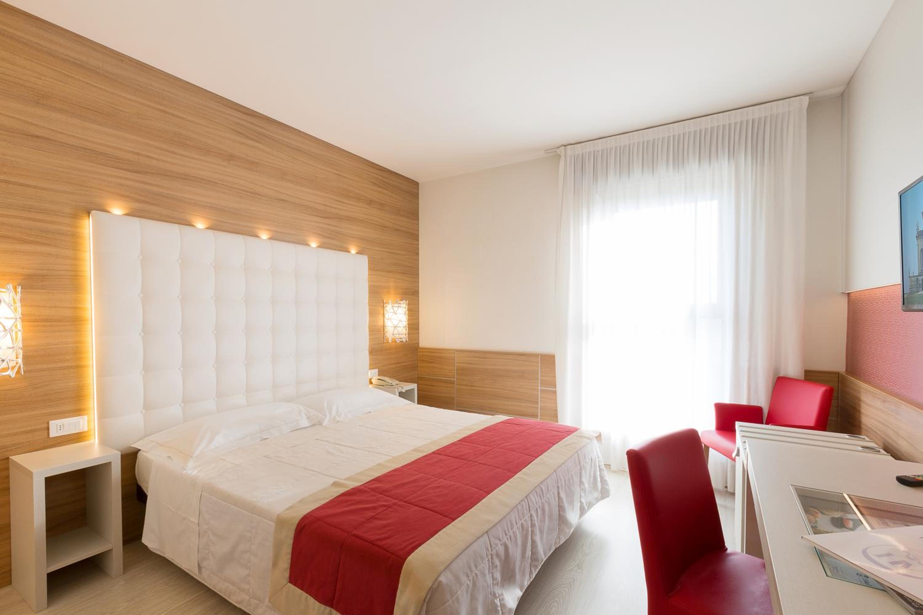 Double or Twin Room - Photo 1