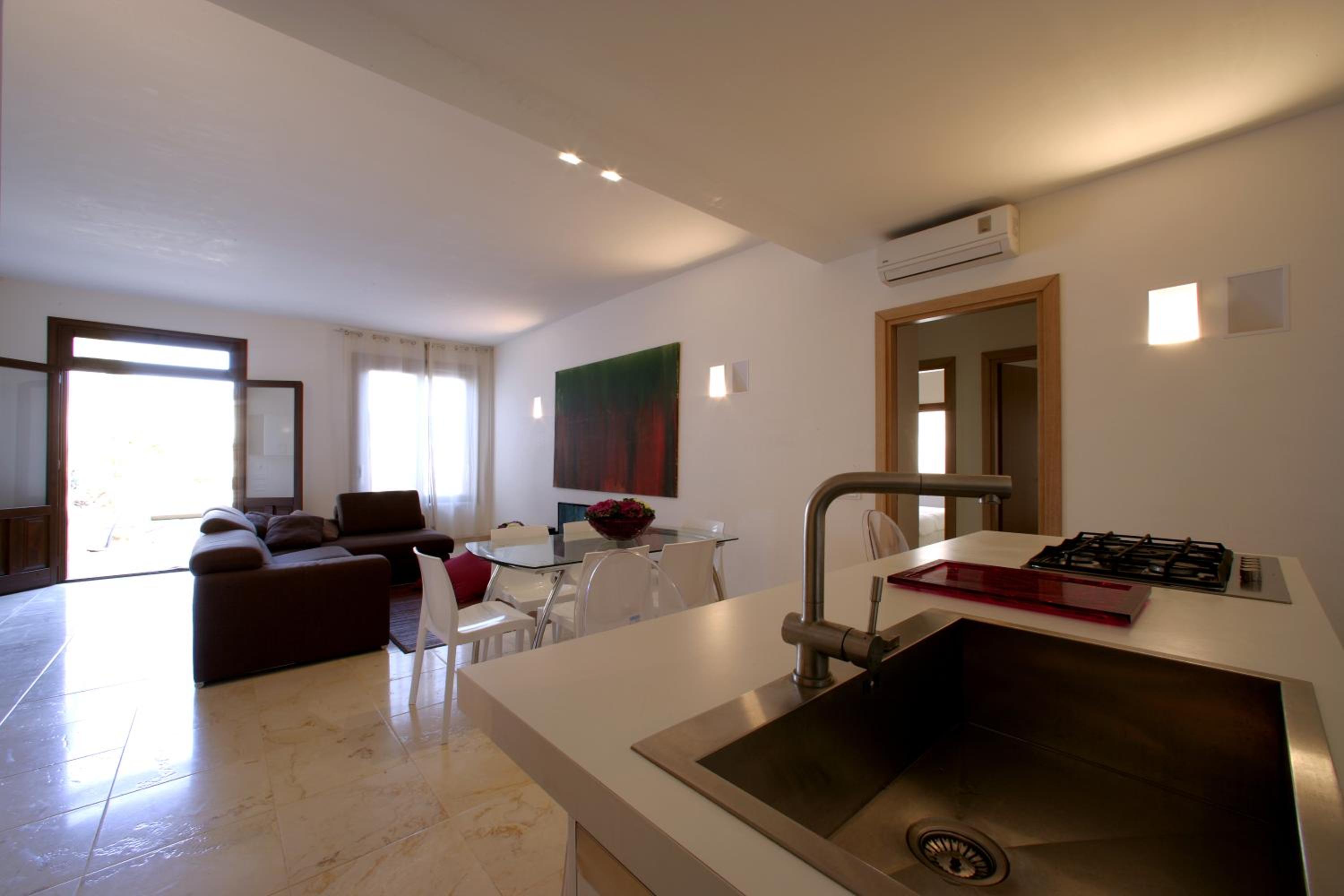 Three-Bedroom Villa photo 1