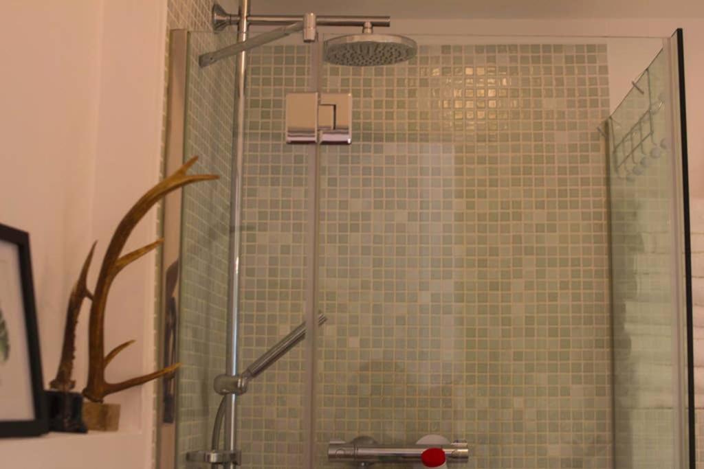 Three-Bedroom Apartment - Photo 23