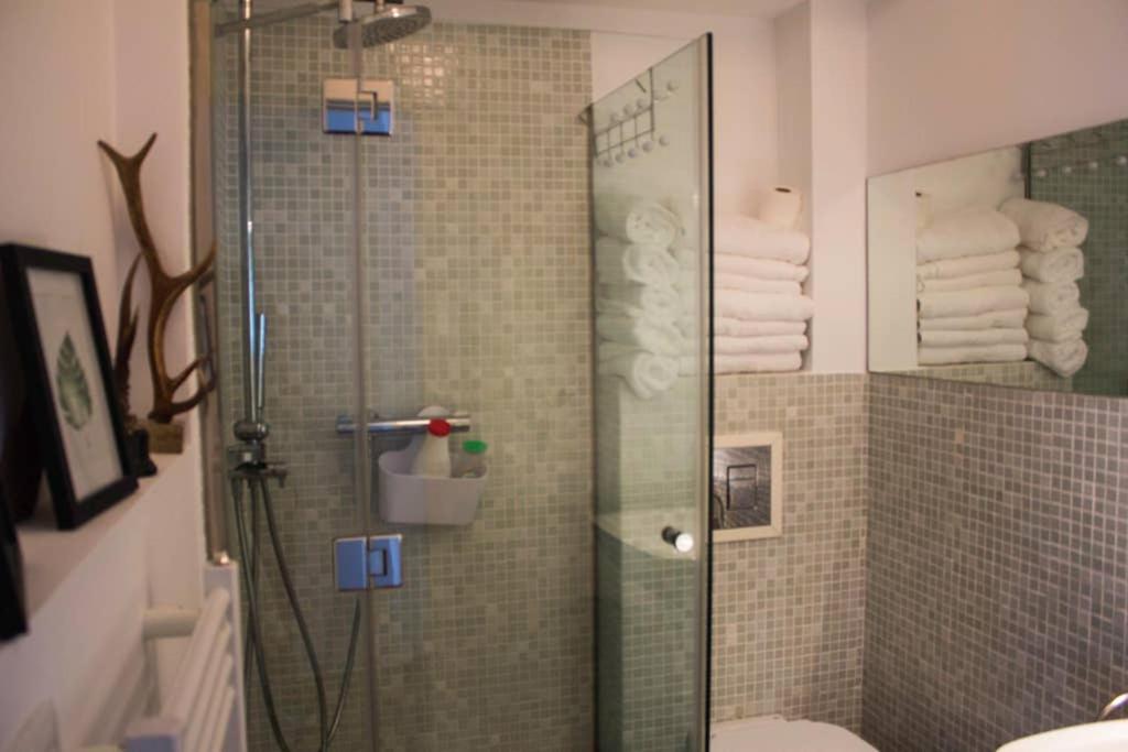 Three-Bedroom Apartment - Photo 40