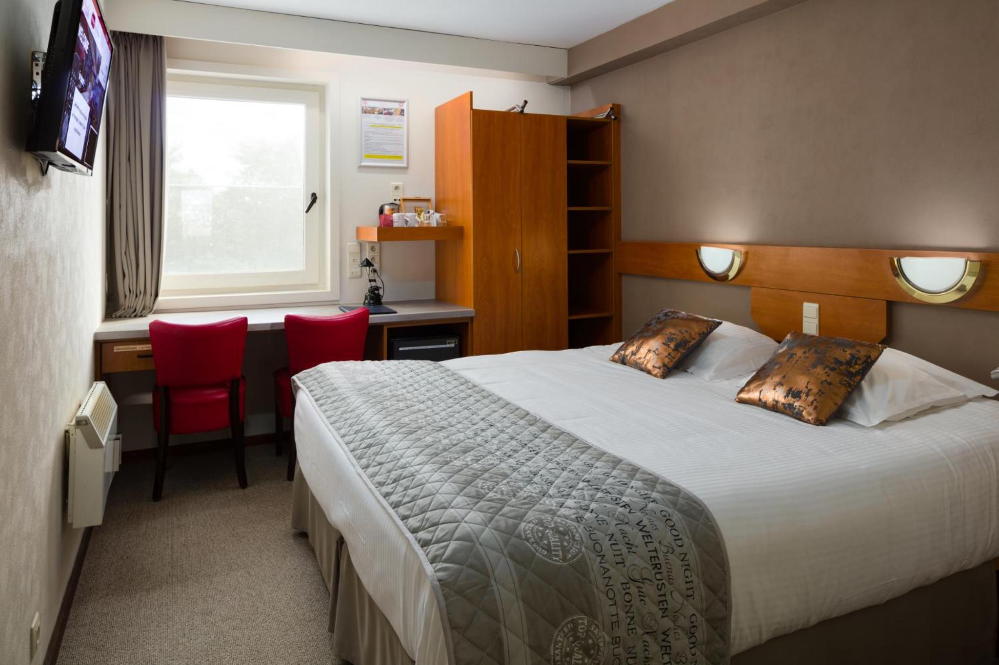 Double Room - Photo 15