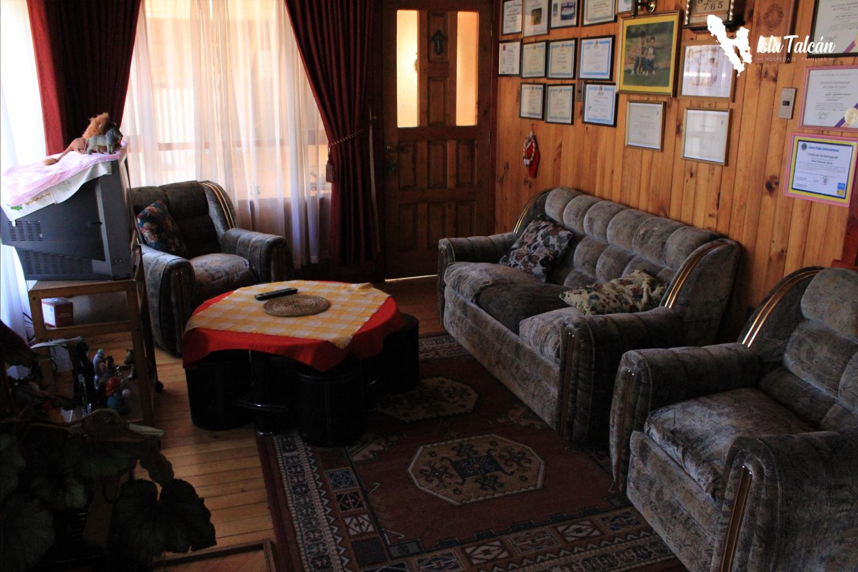 Family Room photo 3