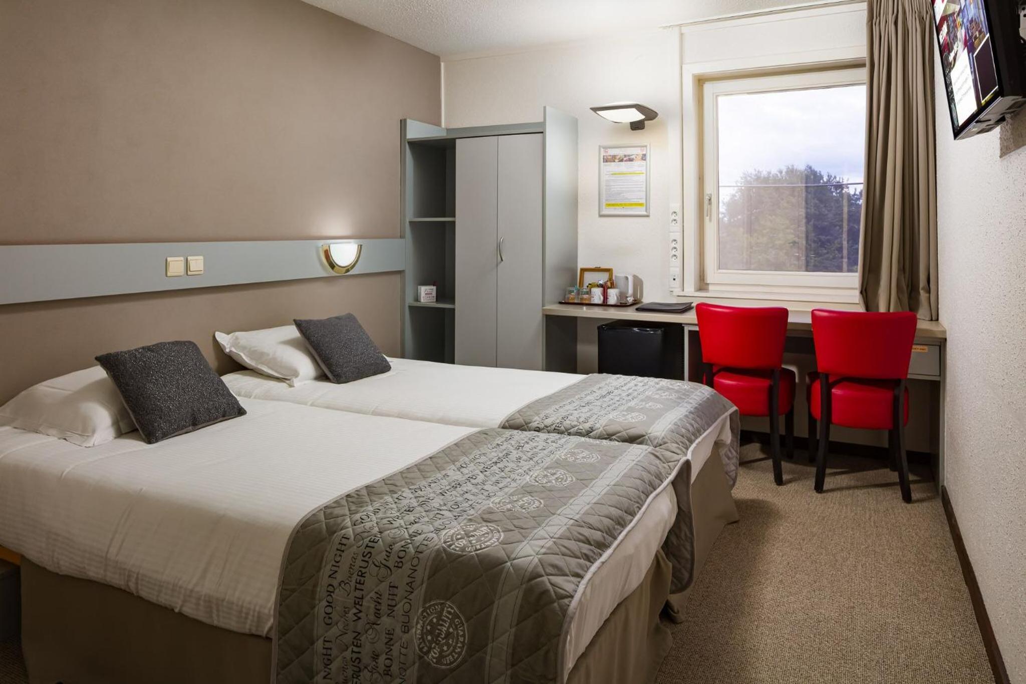 Twin Room - Photo 4