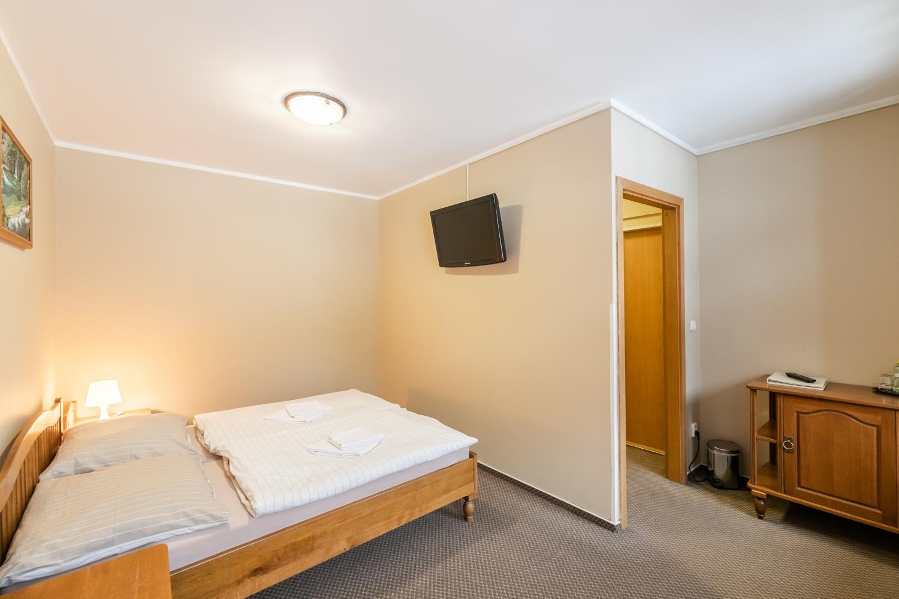 Double or Twin Room photo 2