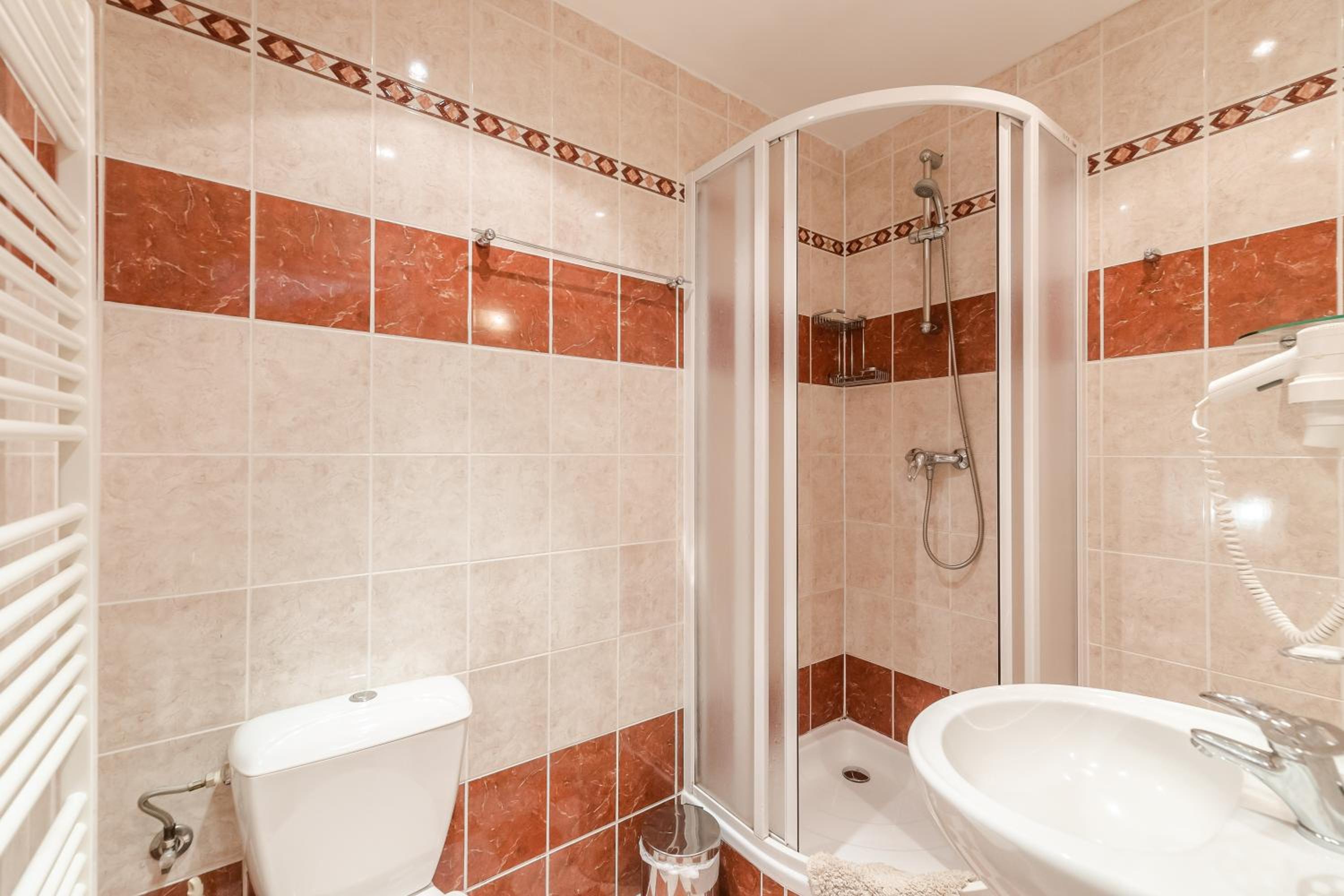 Double or Twin Room photo 3