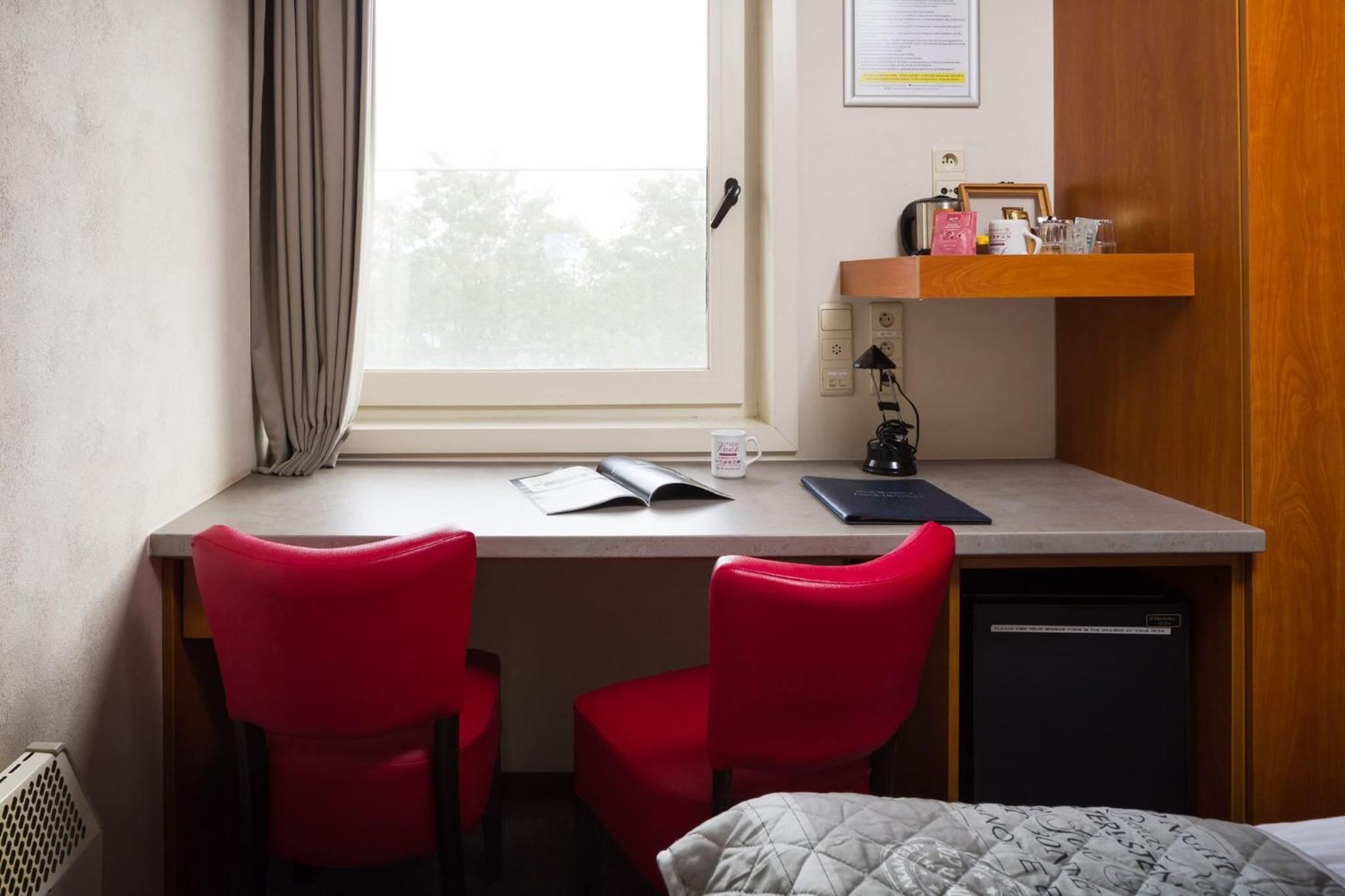 Twin Room - Photo 1