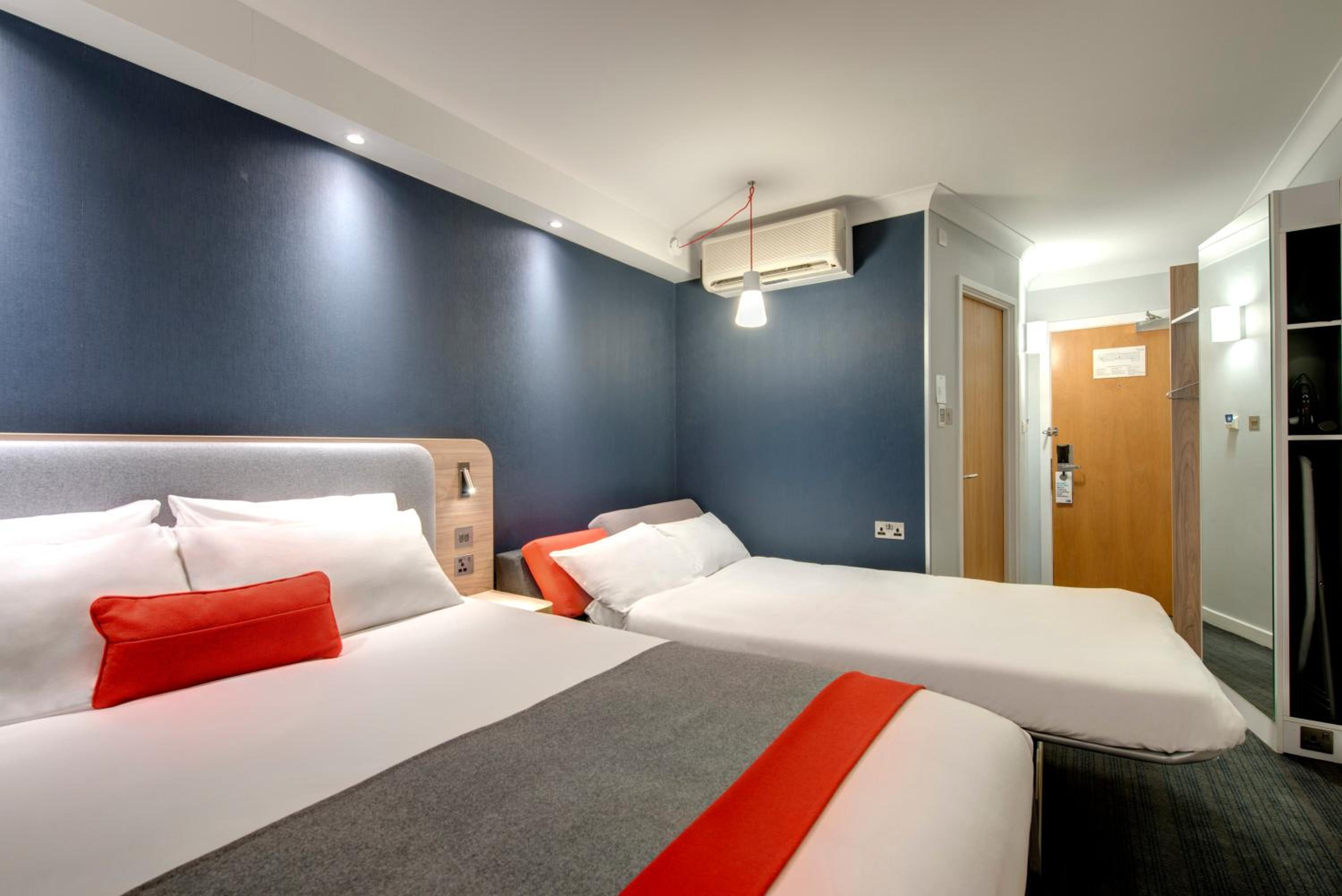 Standard Double Room with Sofa Bed and Free Hot Breakfast