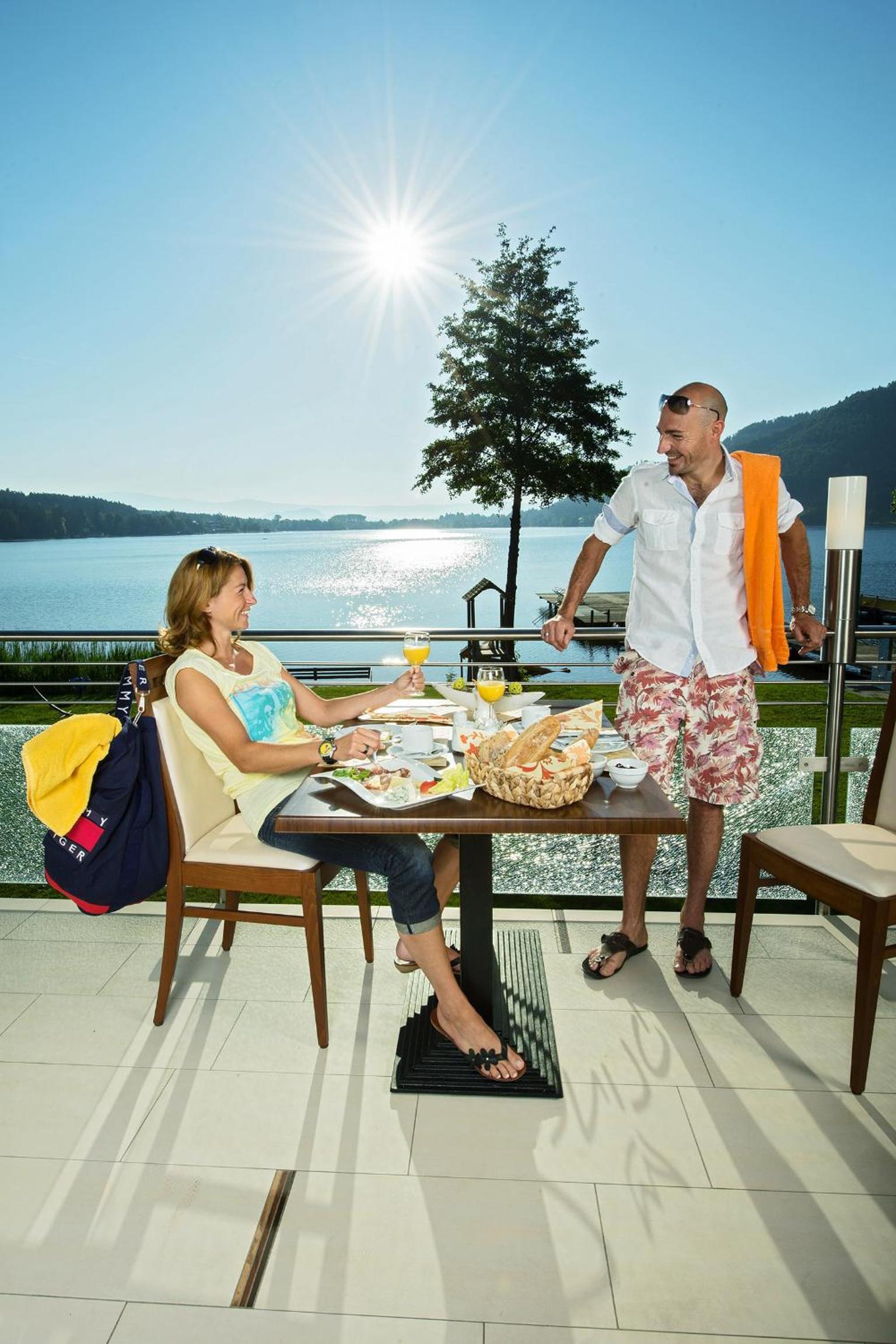 Family Room with Terrace (2 Adults + 1 Child)  photo 2